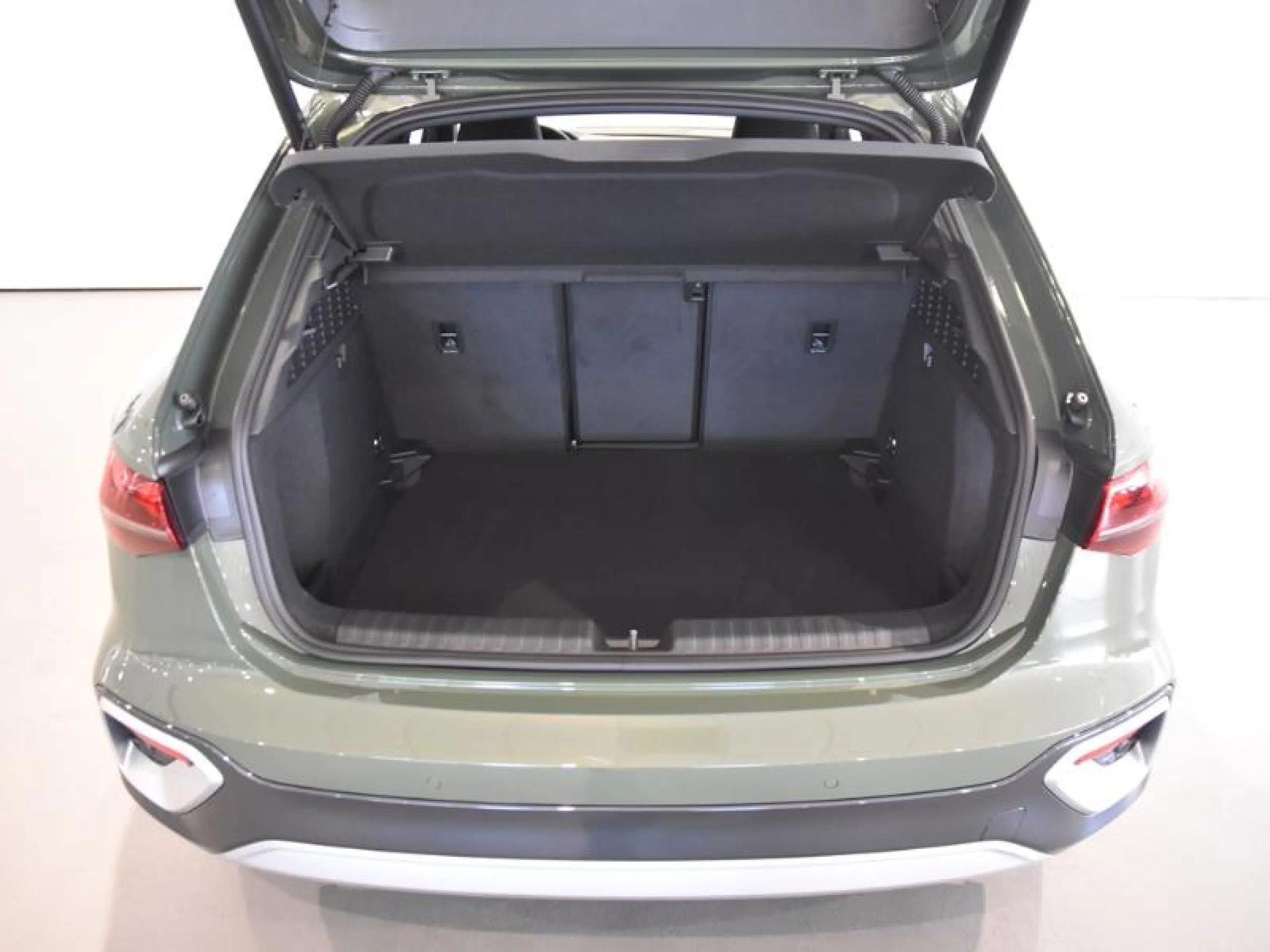 AUDI A3 ALLSTREET GENUINE 35 TDI 110KW S TRONIC - Foto 7