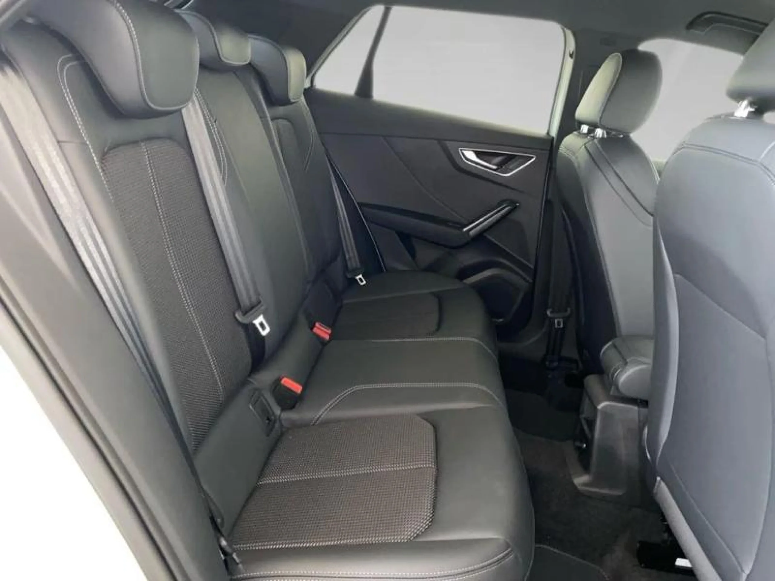AUDI Q2 ADRENALIN BLACK ED 35 TDI 110KW S TRONIC - Foto 7