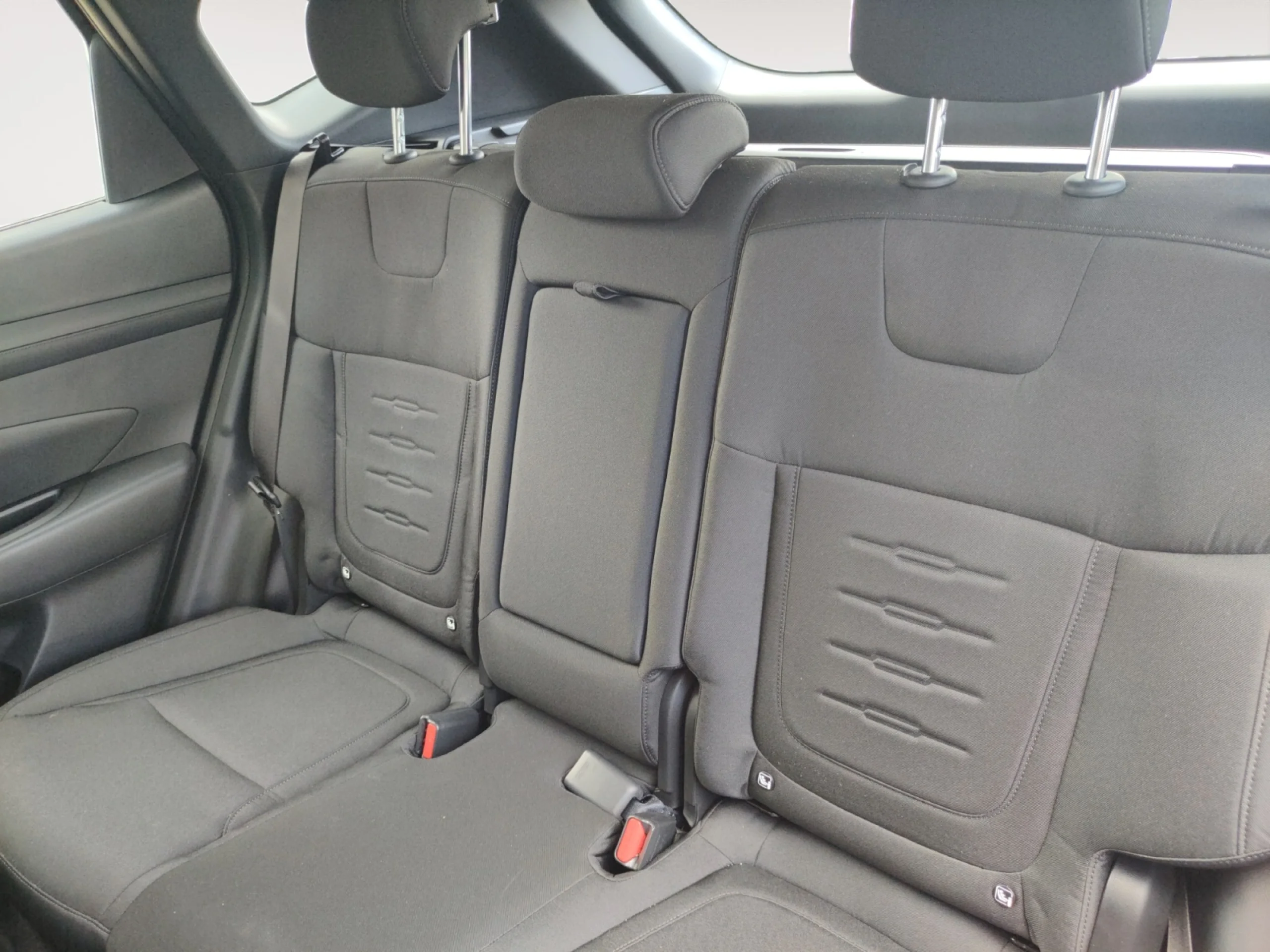 HYUNDAI TUCSON 1.6T 118KW (160CV) 48V DCT MAXX - Foto 6