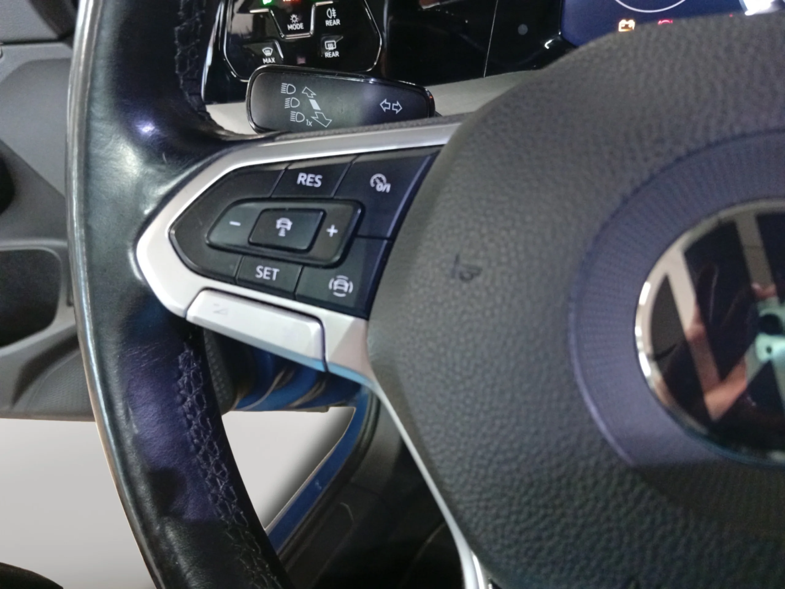 VOLKSWAGEN GOLF ··MÁS·· 1.5 TSI 85KW (115CV) - Foto 11