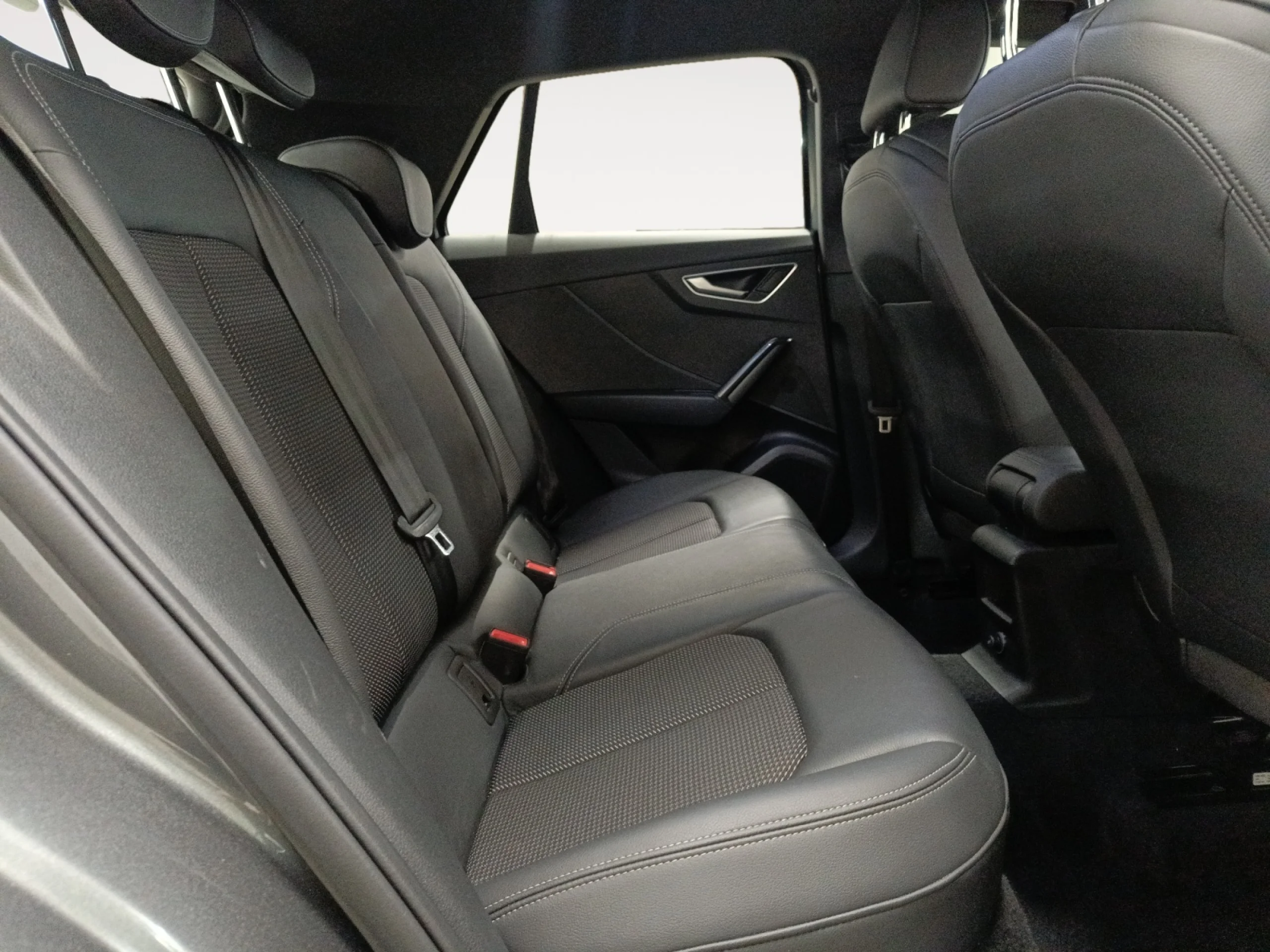 AUDI Q2 ADRENALIN EDITION 35 TDI 110KW S TRONIC - Foto 6