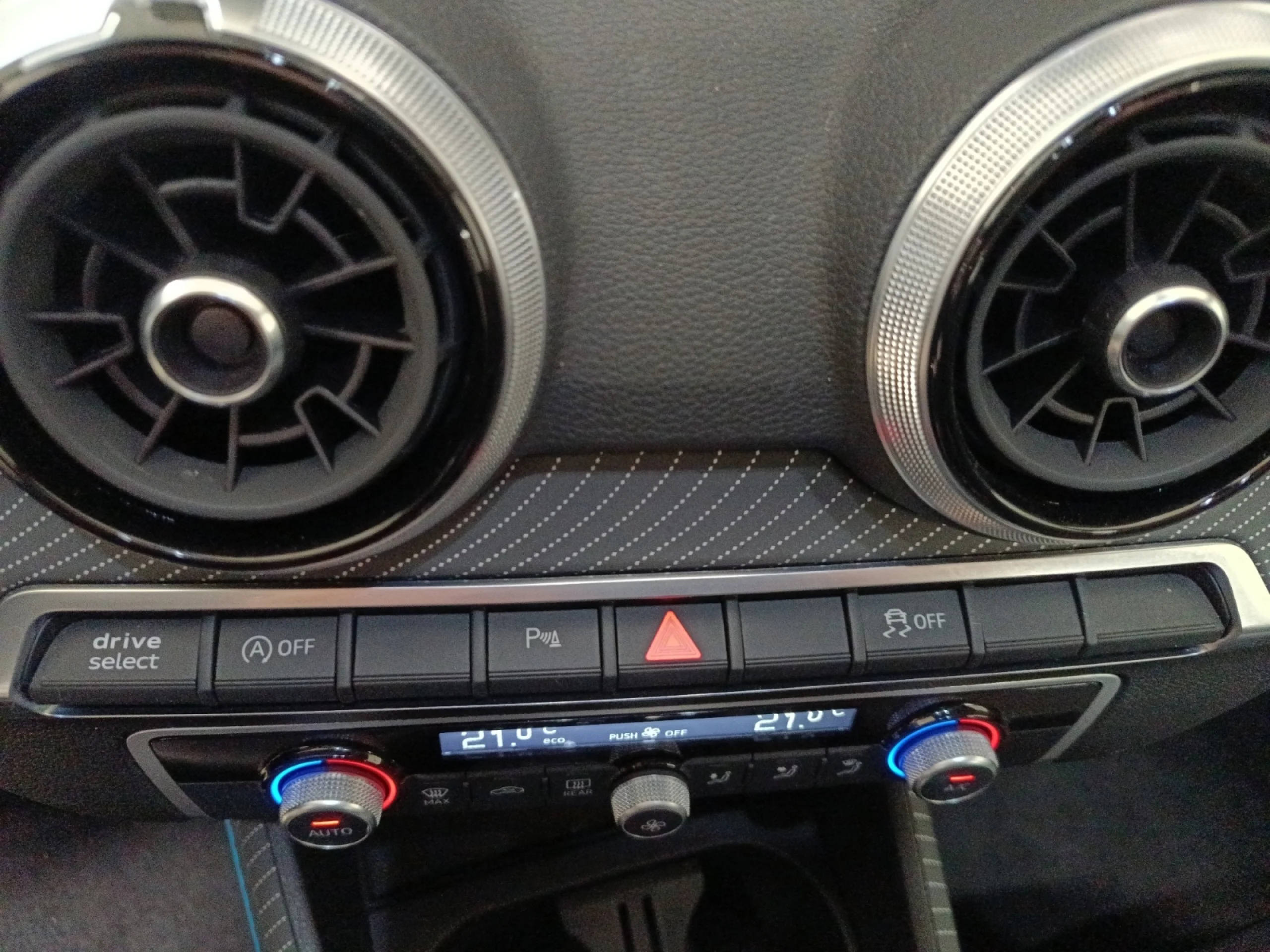 AUDI Q2 ADRENALIN EDITION 35 TDI 110KW S TRONIC - Foto 13