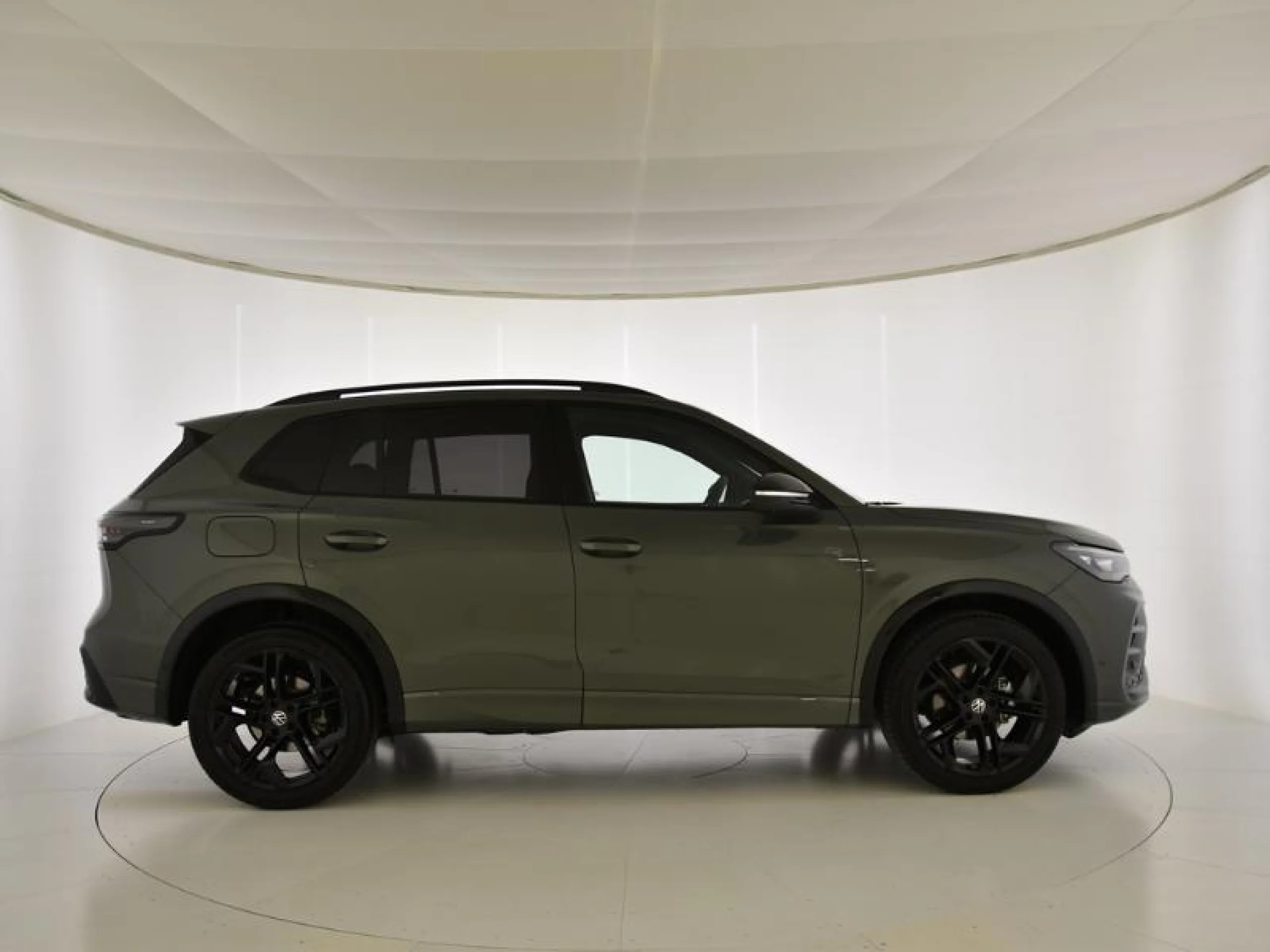 VOLKSWAGEN TIGUAN R LINE 1.5 TSI 110KW (150CV) DSG - Foto 3