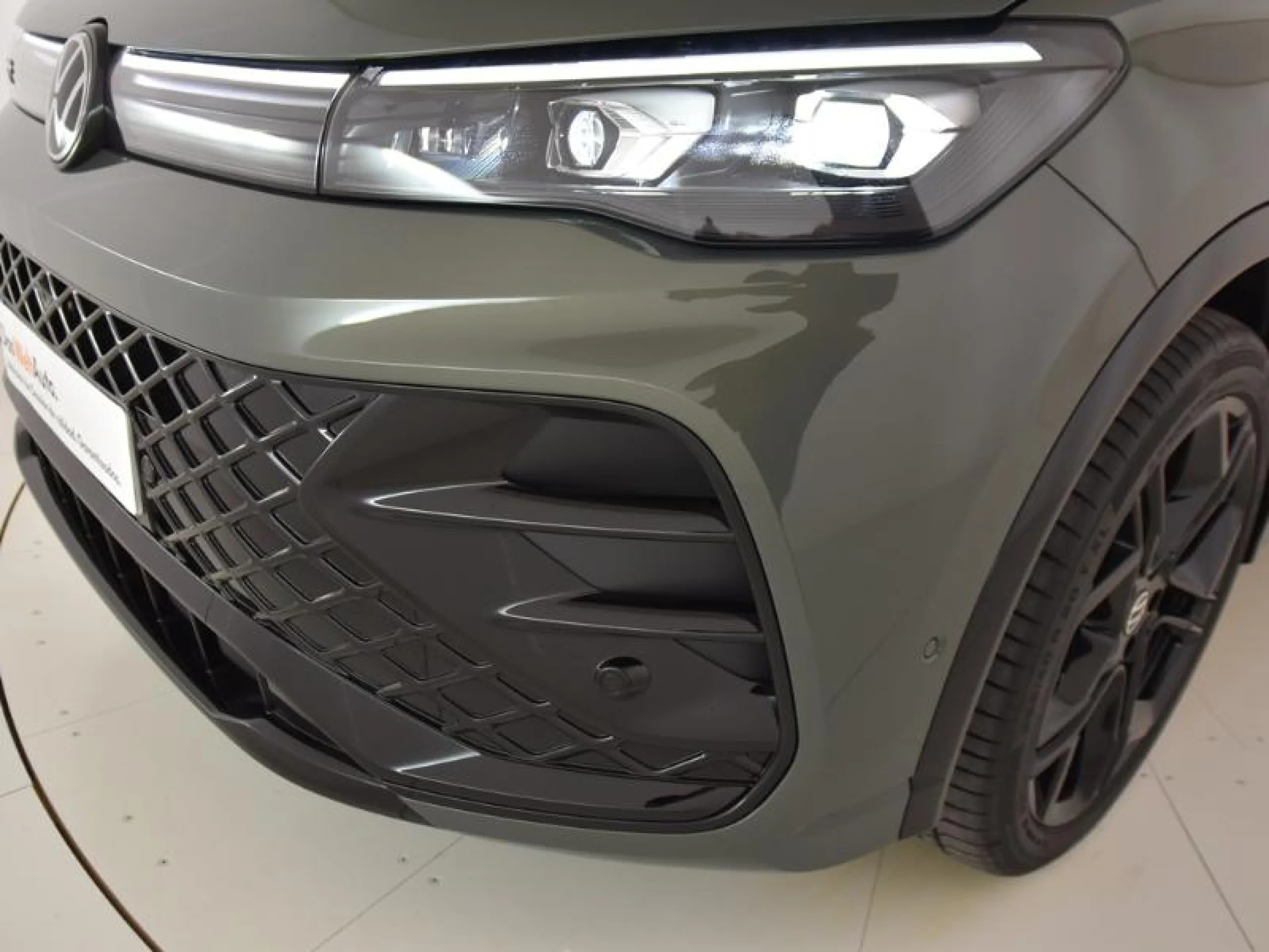 VOLKSWAGEN TIGUAN R LINE 1.5 TSI 110KW (150CV) DSG - Foto 26
