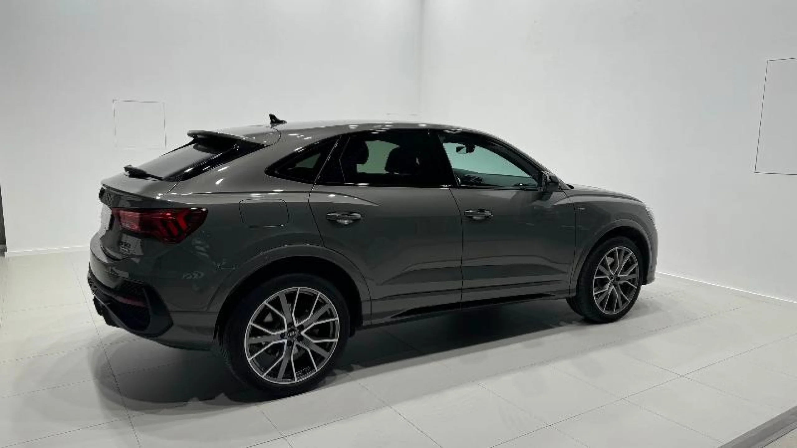 AUDI Q3 SPORTBACK 40 TDI 147KW S TRONIC QUATTRO BLACK LINE - Foto 3
