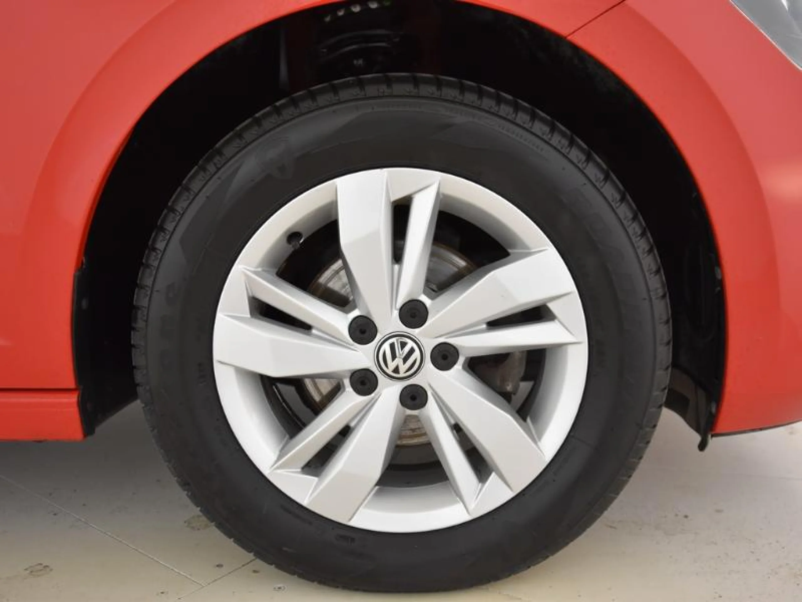 VOLKSWAGEN POLO BEATS 1.0 TSI 70KW (95CV) - Foto 8