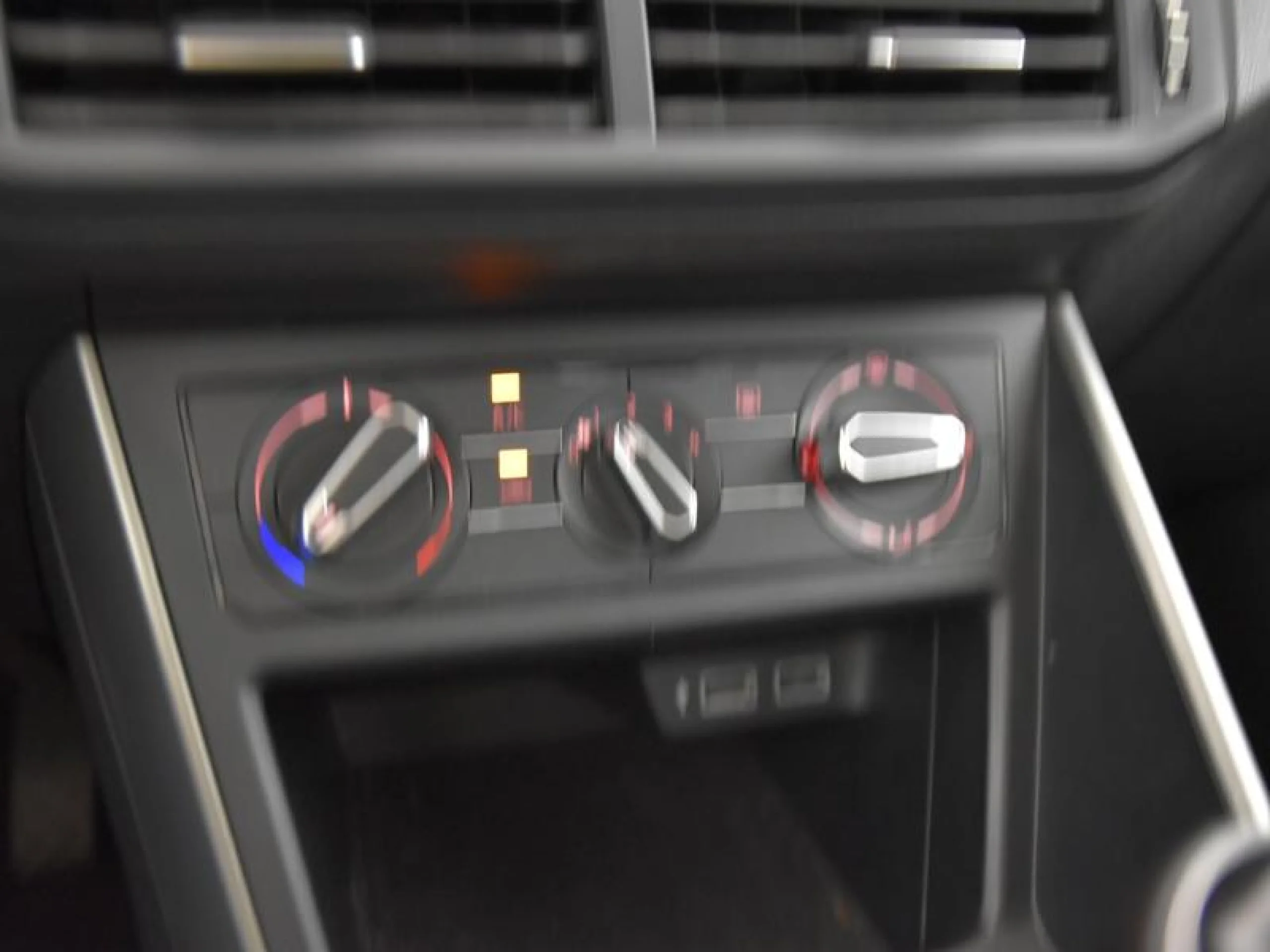 VOLKSWAGEN POLO BEATS 1.0 TSI 70KW (95CV) - Foto 11