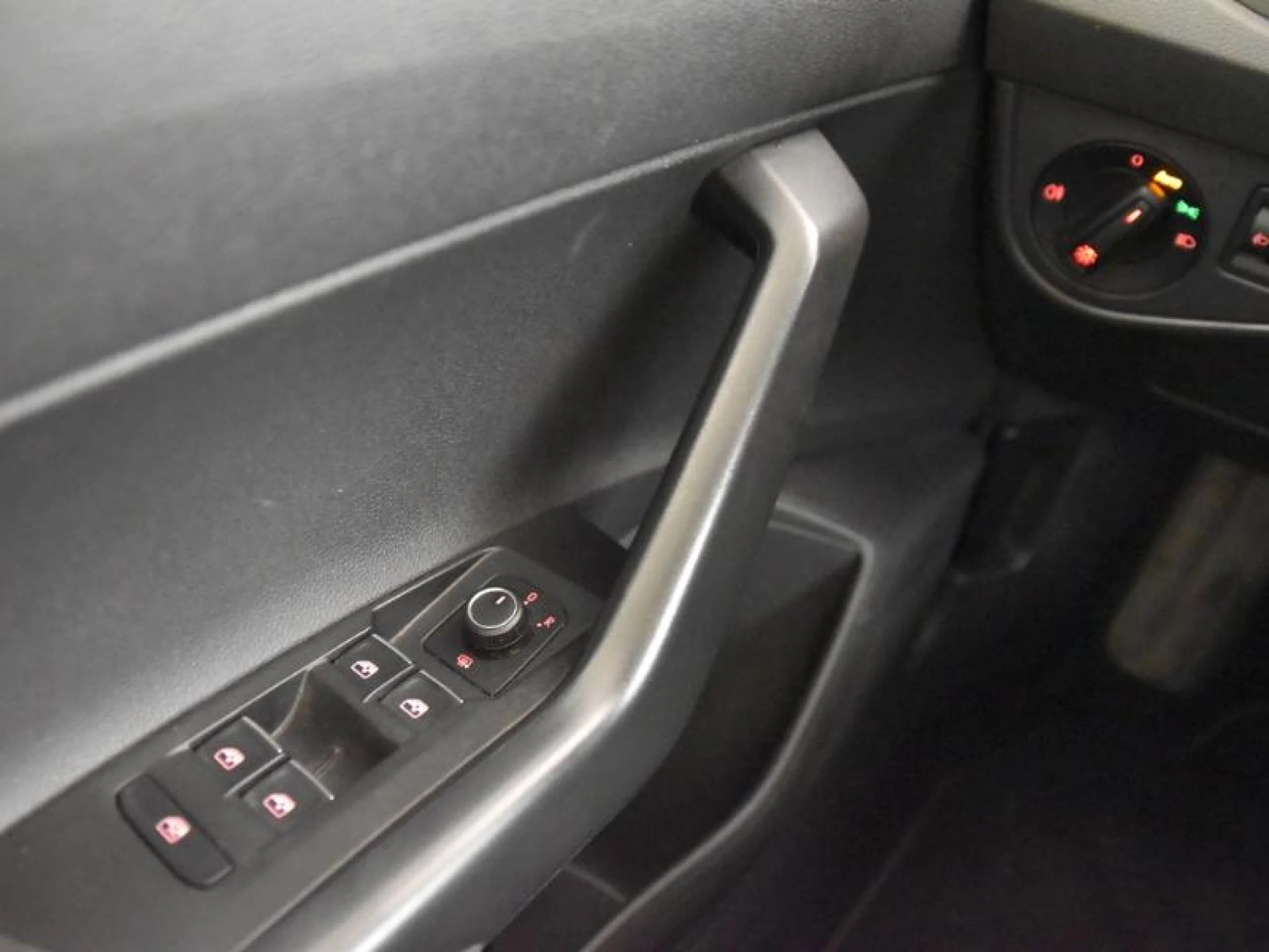 VOLKSWAGEN POLO BEATS 1.0 TSI 70KW (95CV) - Foto 14