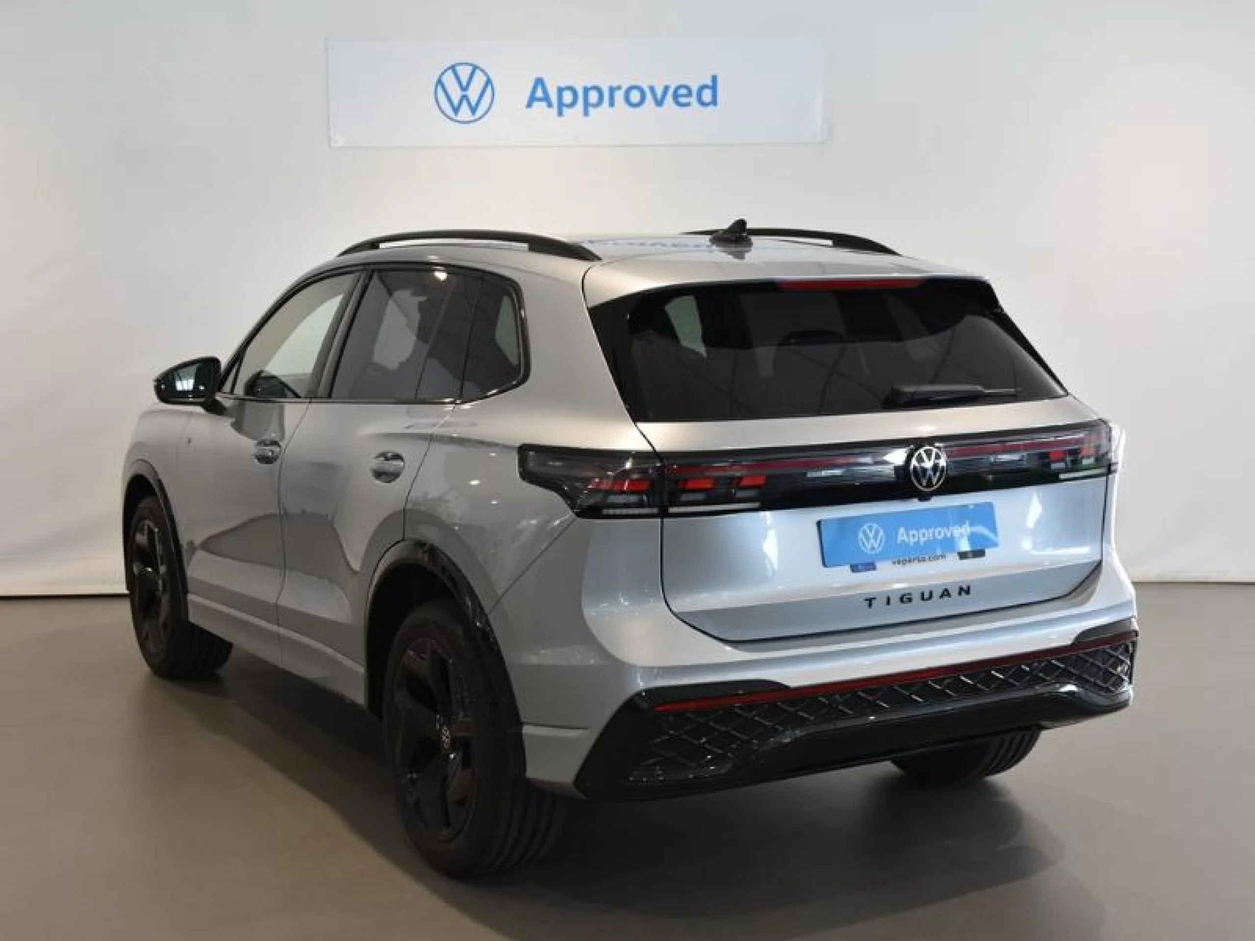 VOLKSWAGEN TIGUAN TIGUAN R LINE  2.0 TDI 4MOTION 142 KW (193 CV)  AUTOMÁTICO DSG 7 VEL. - Foto 2