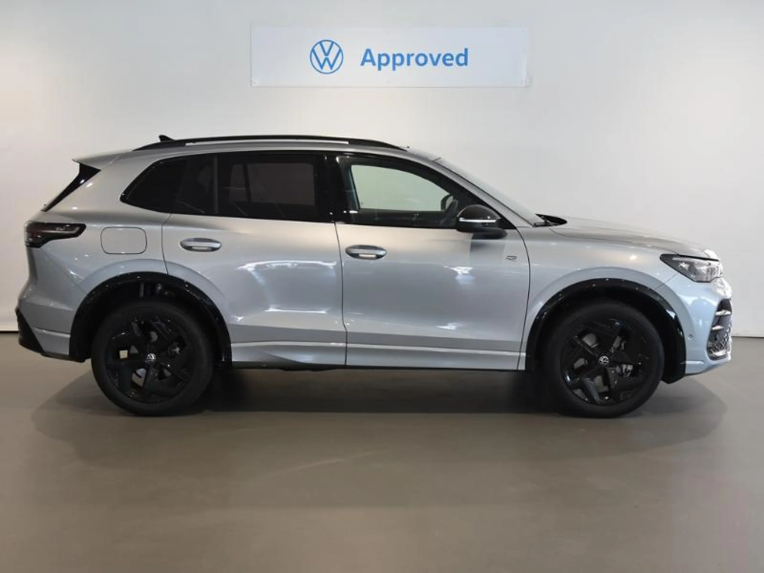 VOLKSWAGEN TIGUAN TIGUAN R LINE  2.0 TDI 4MOTION 142 KW (193 CV)  AUTOMÁTICO DSG 7 VEL. - Foto 3
