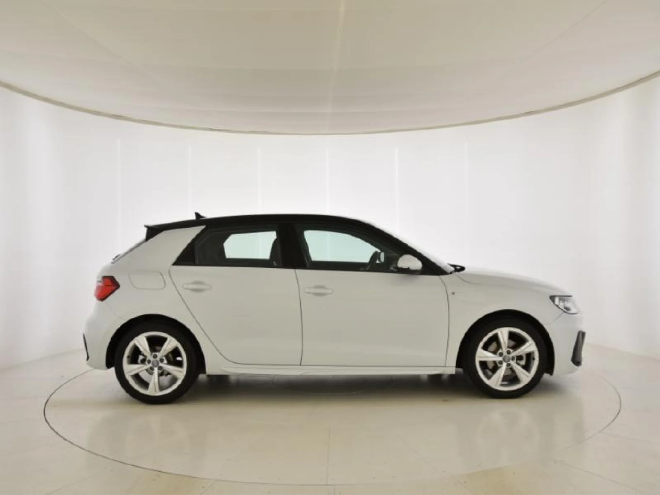 AUDI A1 S LINE 30 TFSI 85KW S TRONIC SPORTBACK - Foto 3
