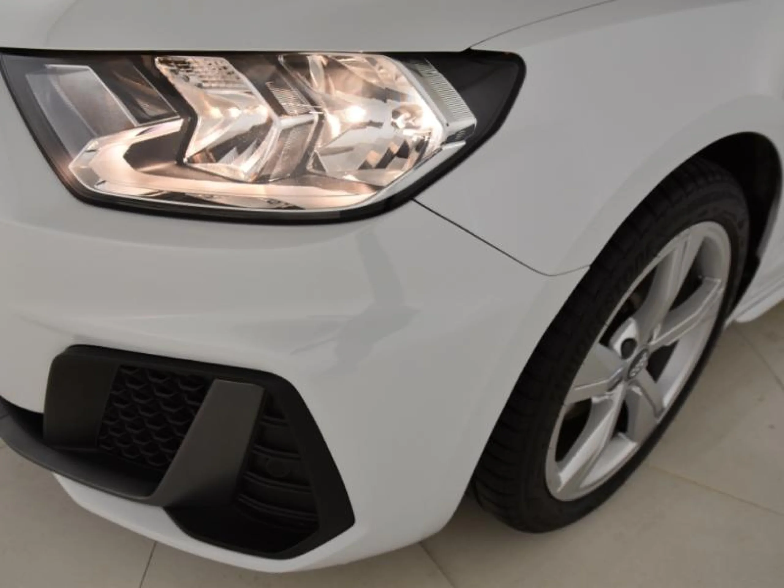AUDI A1 S LINE 30 TFSI 85KW S TRONIC SPORTBACK - Foto 18
