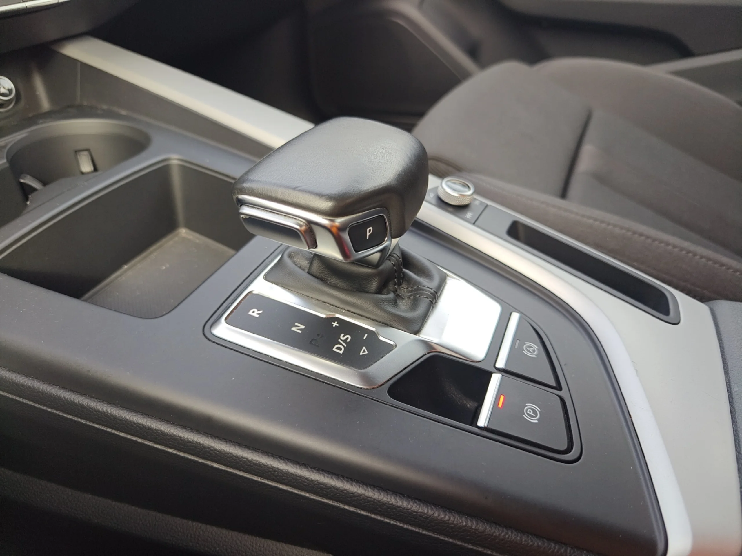 AUDI A4 S LINE 30 TDI 100KW (136CV) S TRONIC - Foto 17