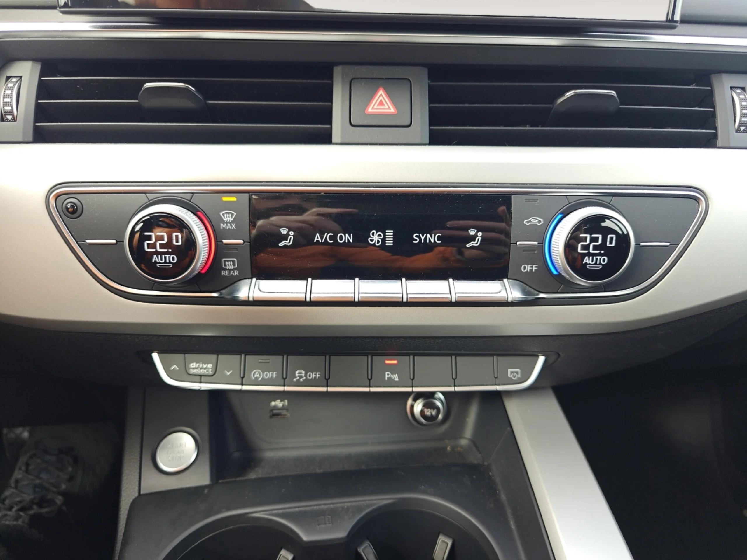 AUDI A4 S LINE 30 TDI 100KW (136CV) S TRONIC - Foto 20