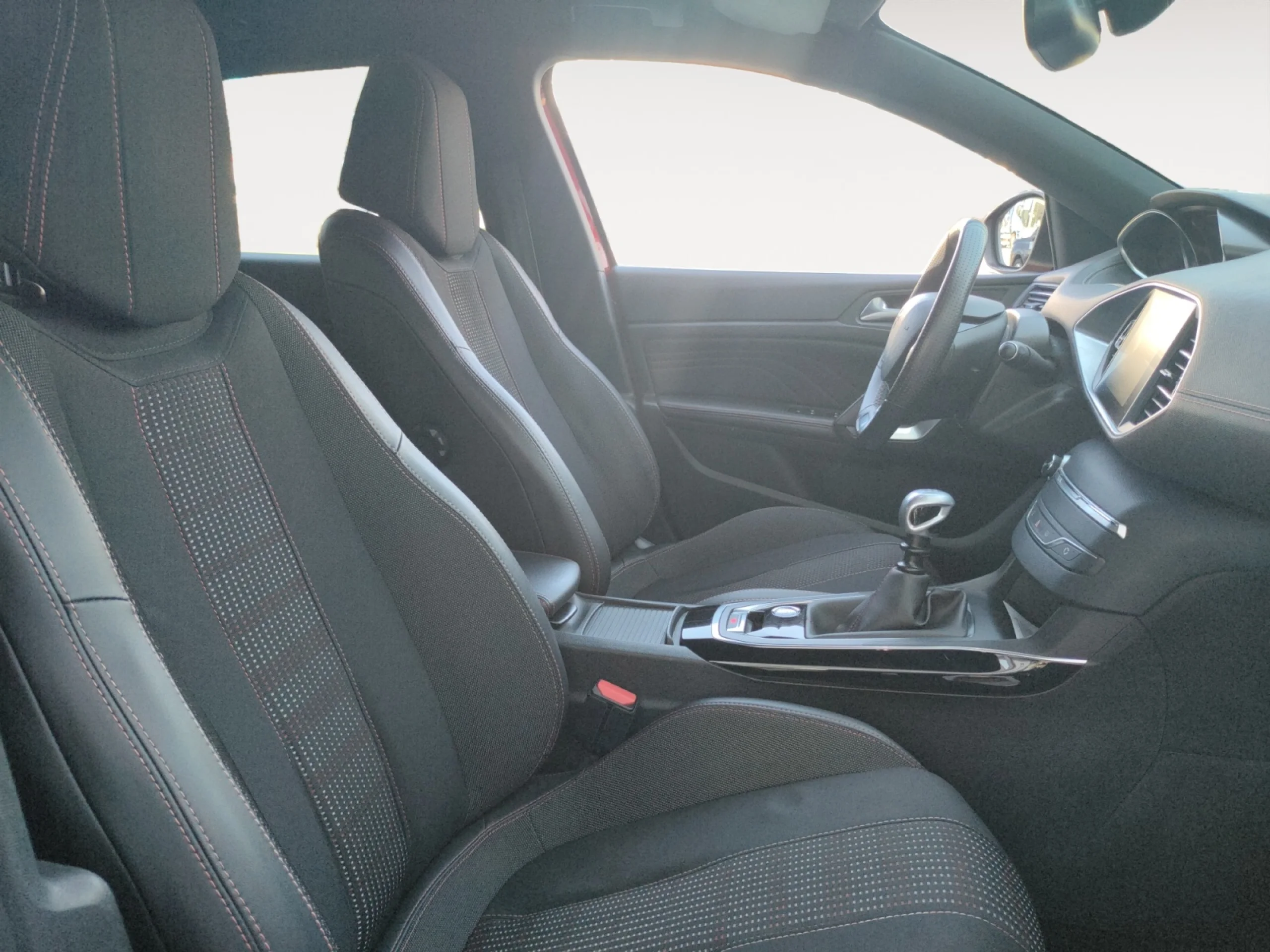 PEUGEOT 308 5P GT LINE 1.2 PURETECH 96KW (130CV) - Foto 5