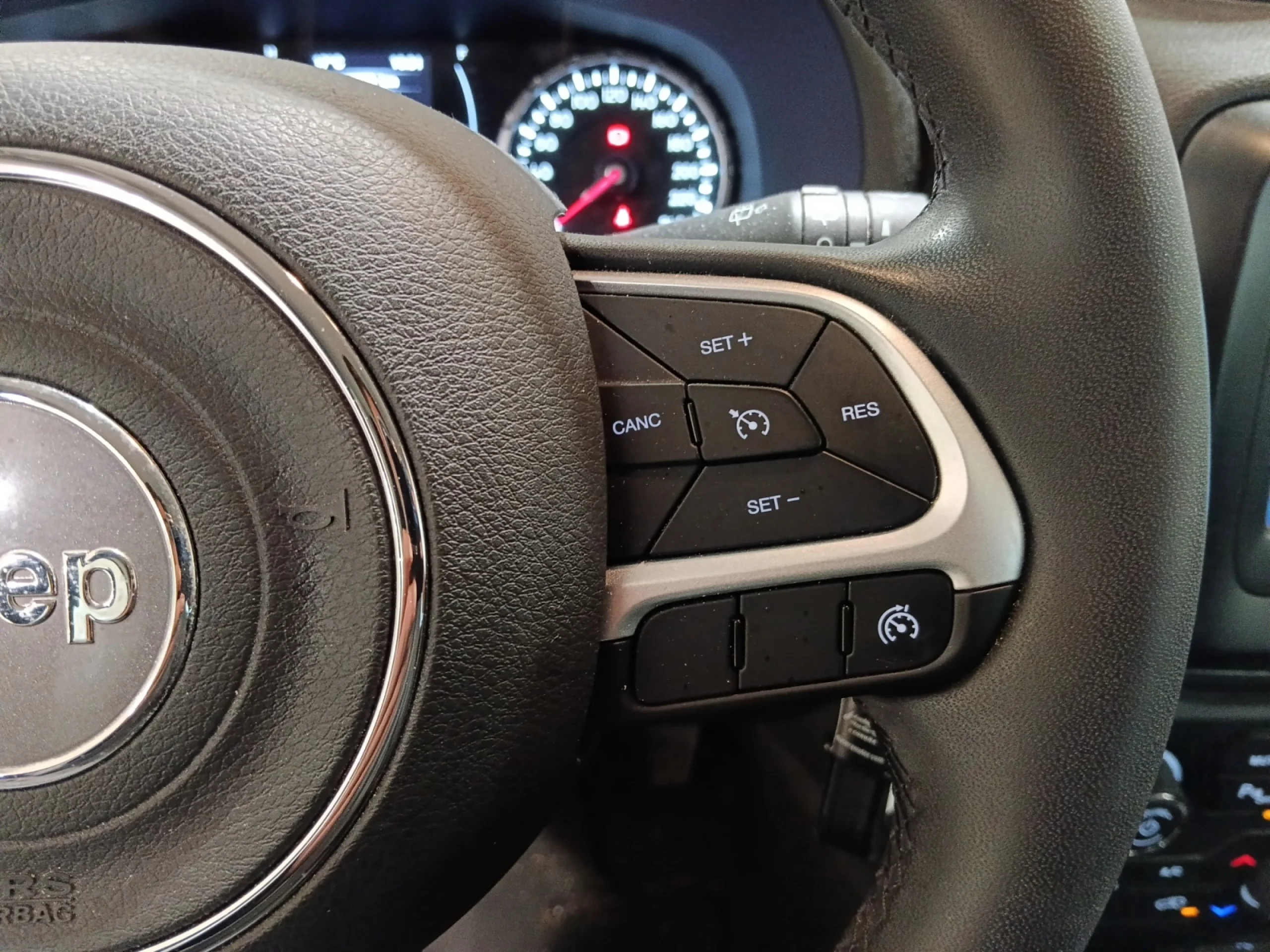 JEEP RENEGADE LONGITUDE 1.0G 88KW (120CV) 4X2 - Foto 12