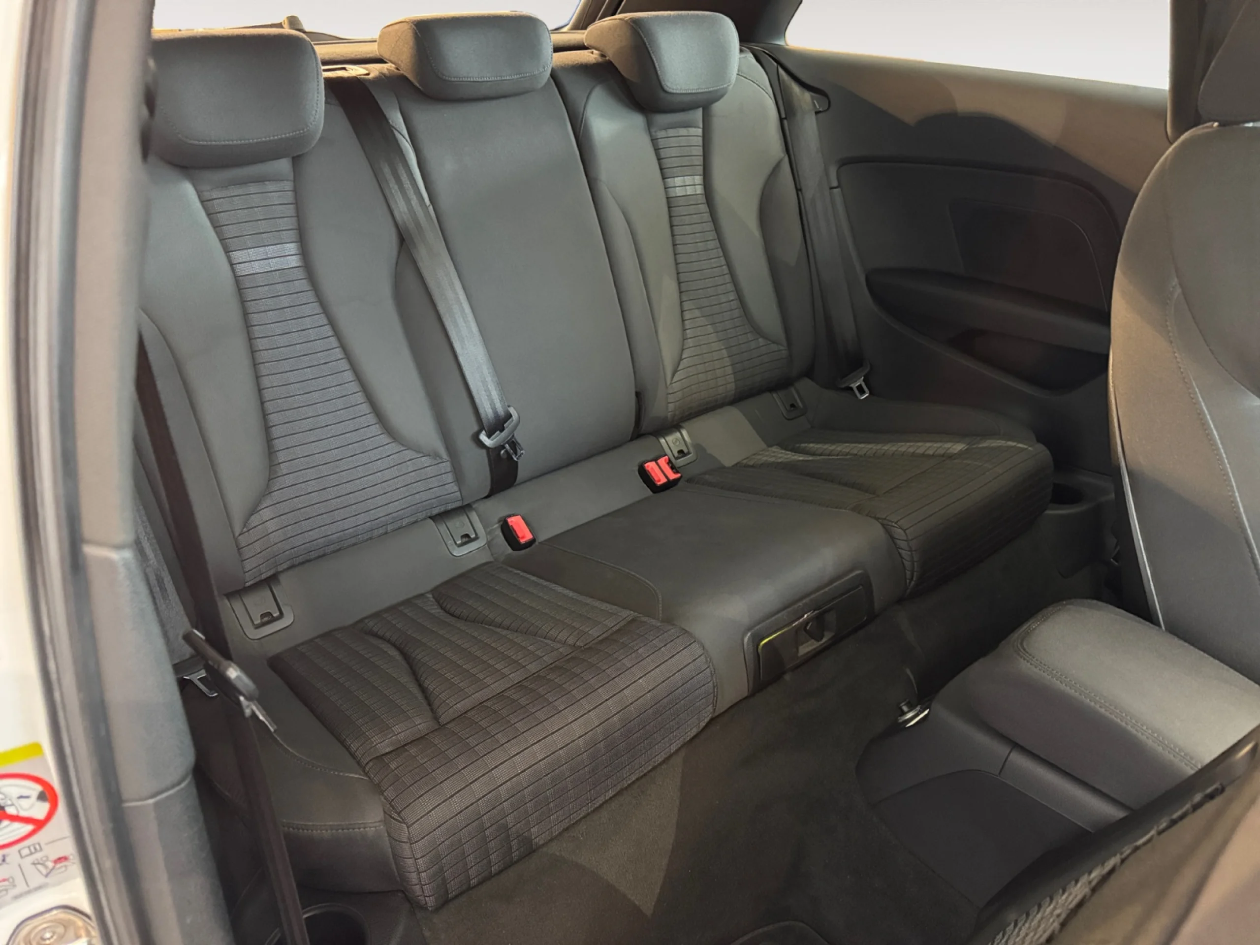 AUDI A3 2.0 TDI 150CV CLEAN D. S LINE EDITION - Foto 6