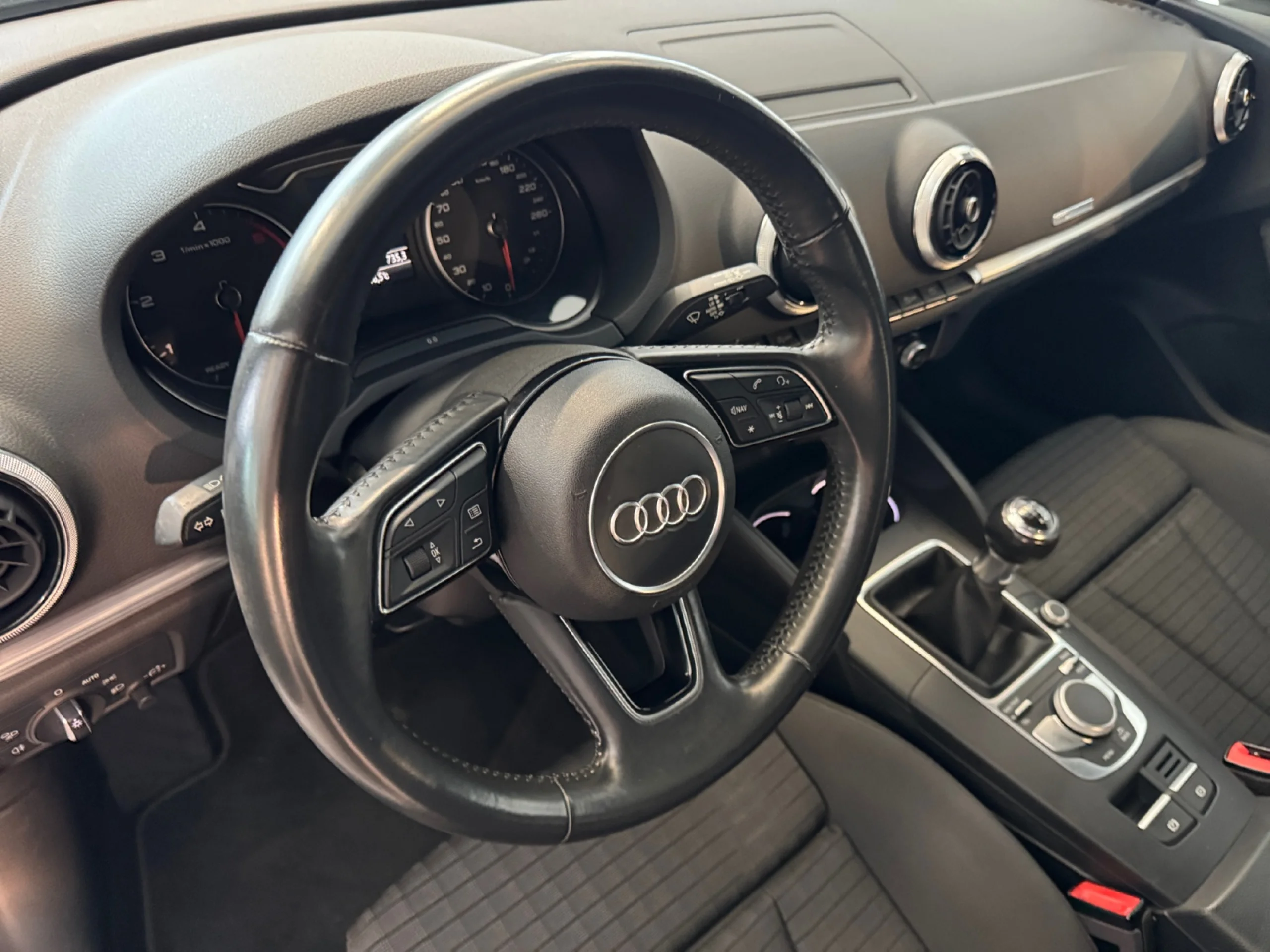 AUDI A3 2.0 TDI 150CV CLEAN D. S LINE EDITION - Foto 9