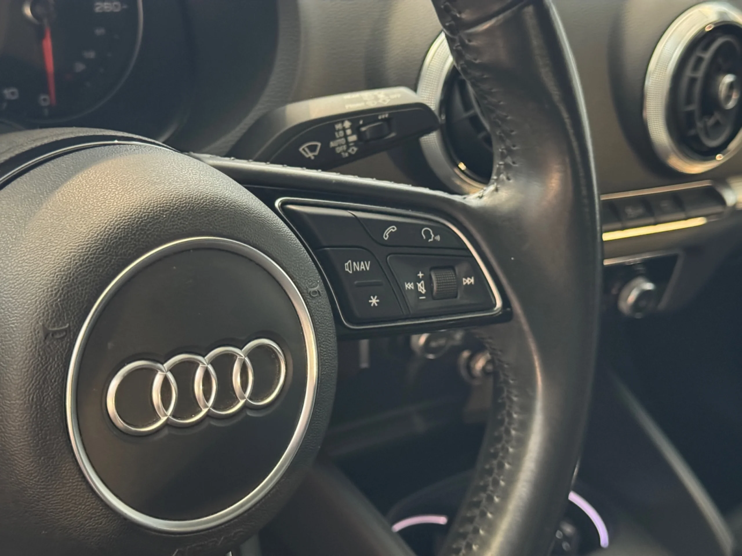 AUDI A3 2.0 TDI 150CV CLEAN D. S LINE EDITION - Foto 10