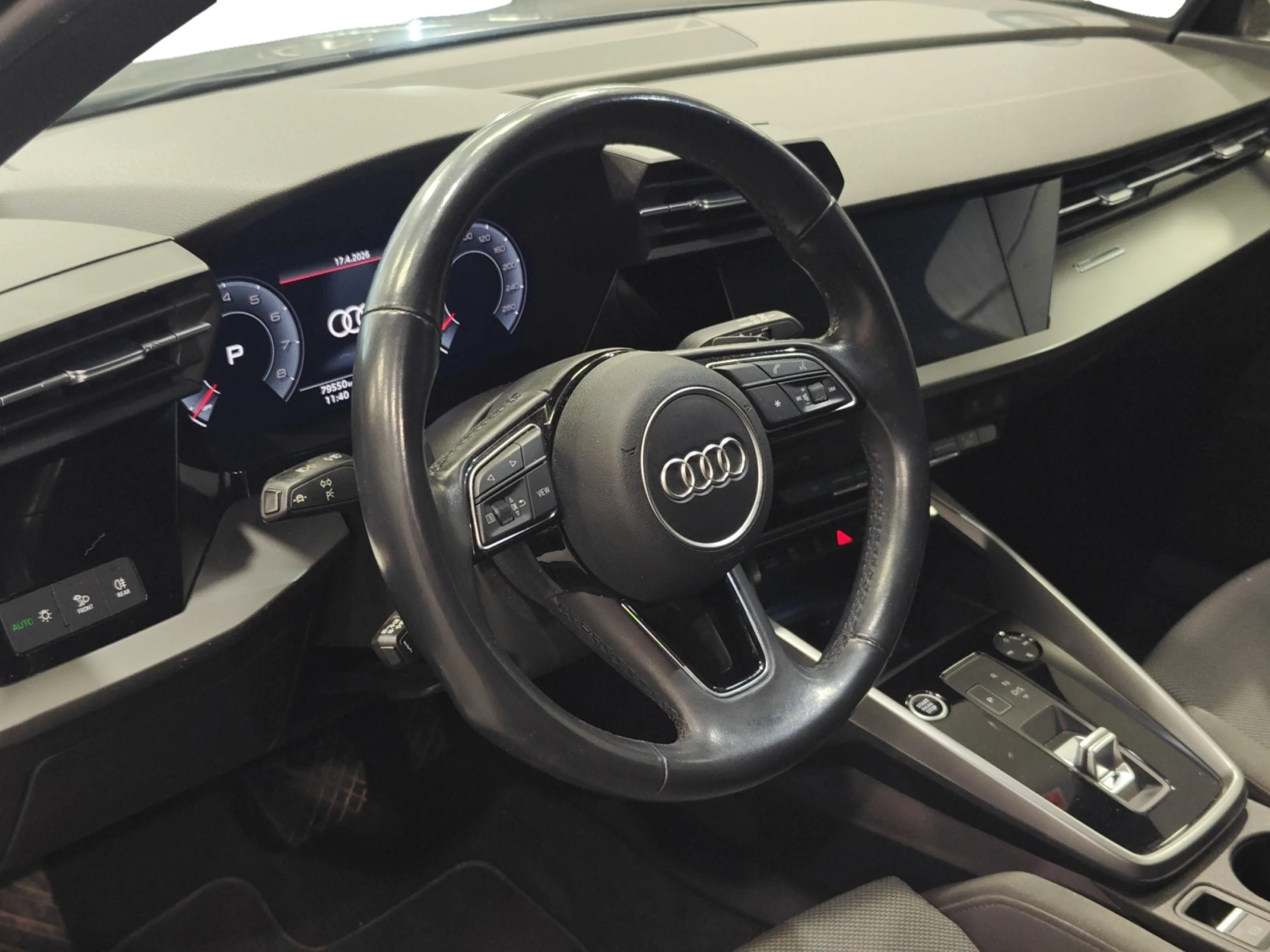 AUDI A3 SPORTBACK BLACK LINE 35 TFSI 110KW S TRO - Foto 9