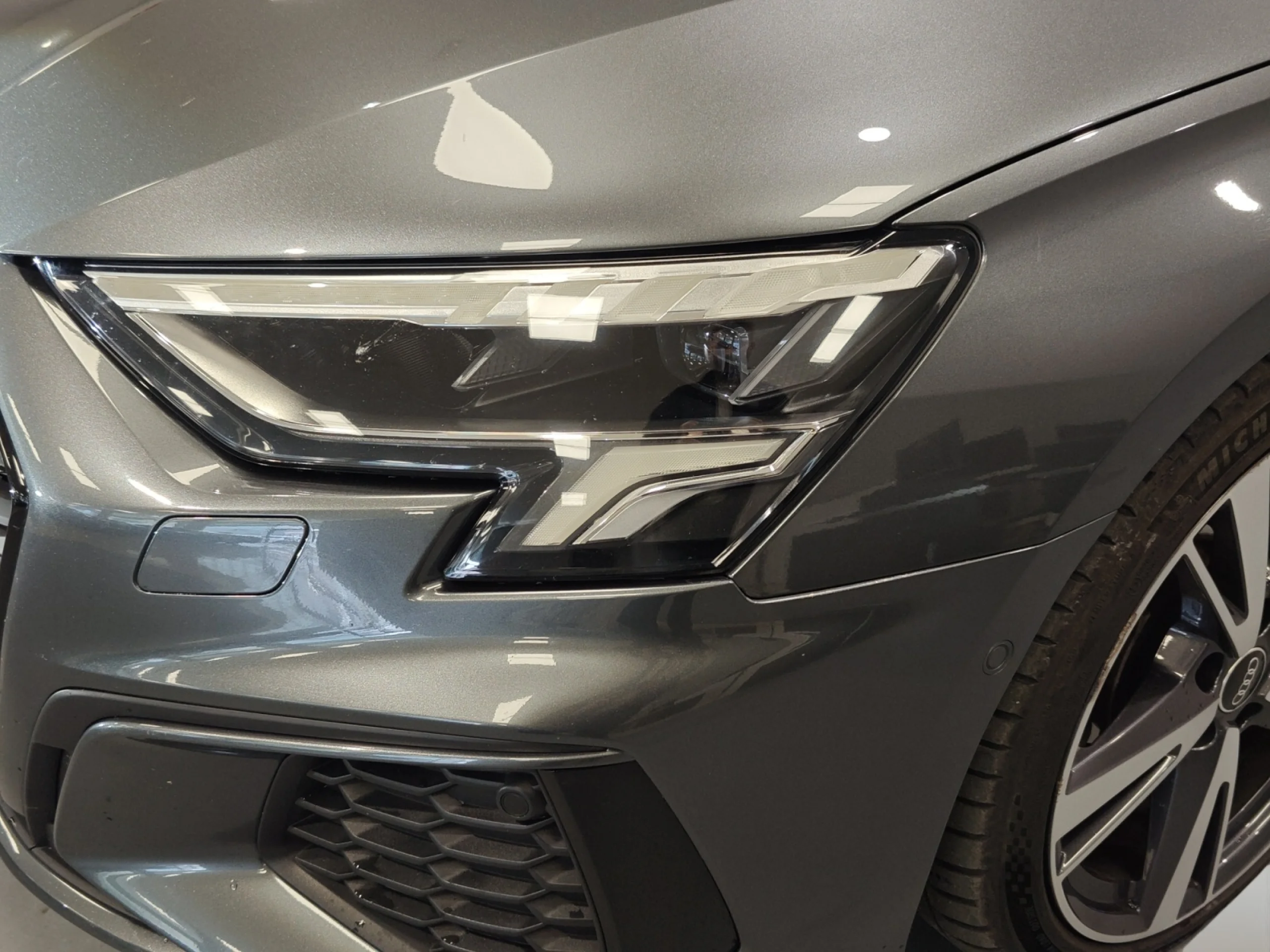 AUDI A3 SPORTBACK BLACK LINE 35 TFSI 110KW S TRO - Foto 22