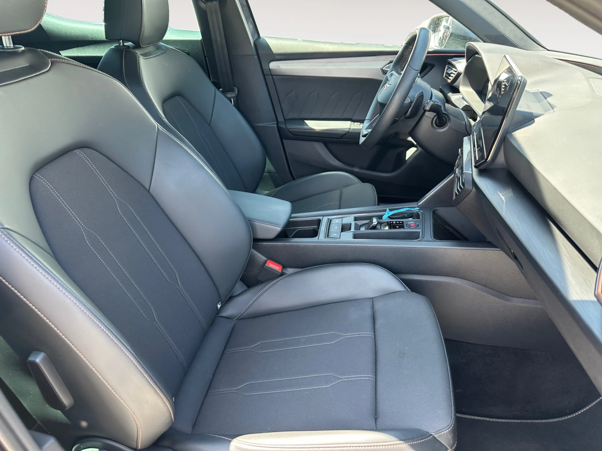 CUPRA LEON 1.5 ETSI 110KW (150CV) DSG - Foto 5