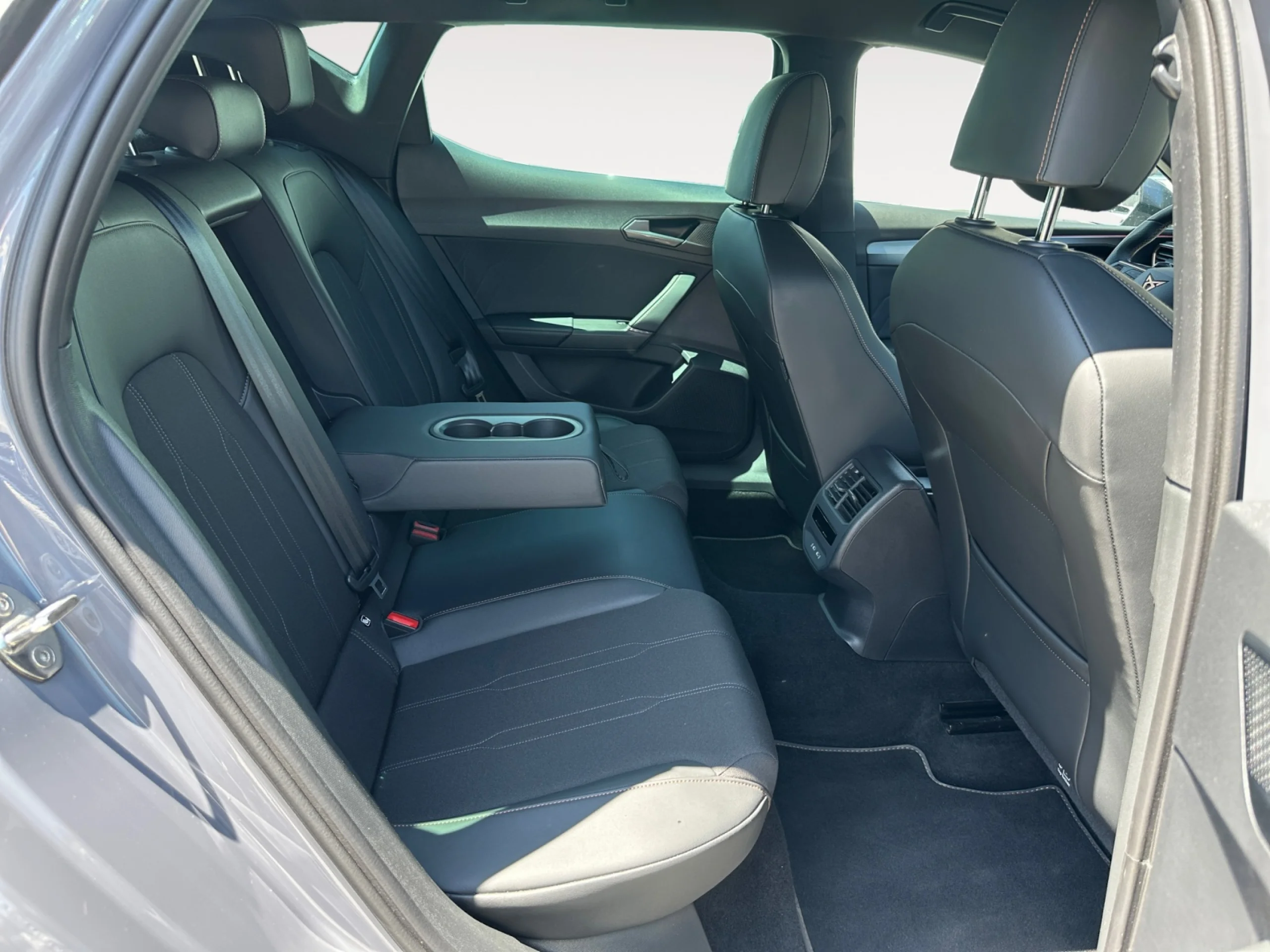 CUPRA LEON 1.5 ETSI 110KW (150CV) DSG - Foto 6