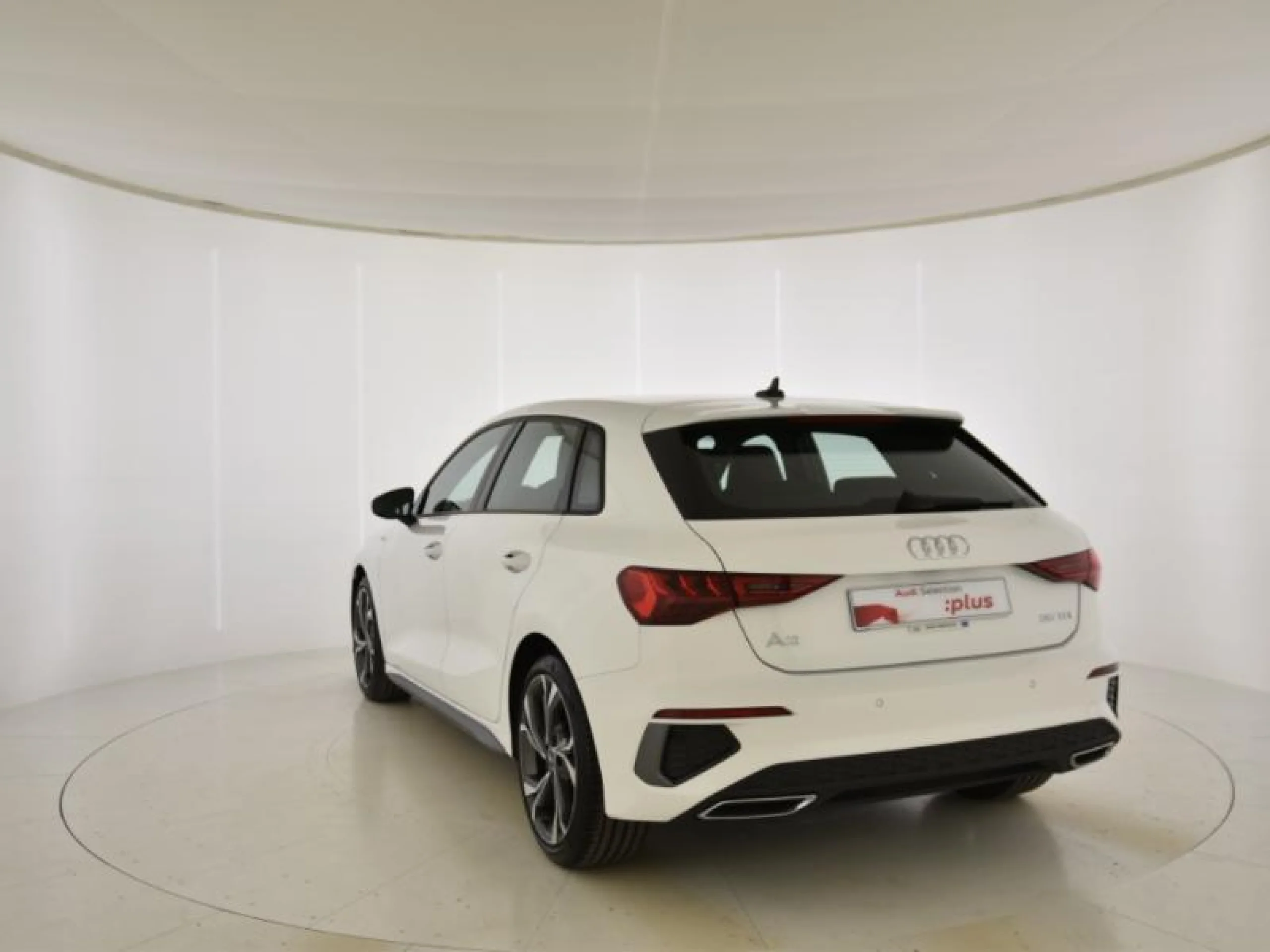 AUDI A3 SPORTBACK GENUINE 35 TDI 110KW S TRONIC - Foto 2