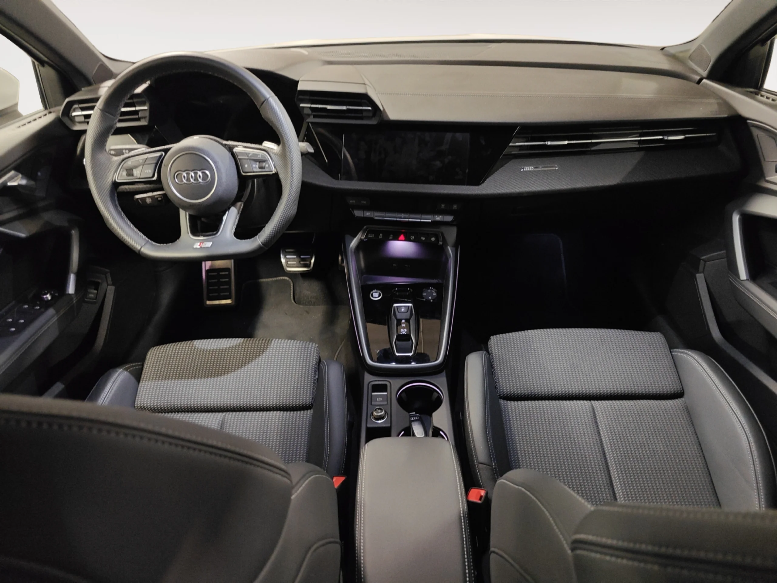AUDI A3 SPORTBACK BLACK LINE 35 TDI 110KW S TRON - Foto 4