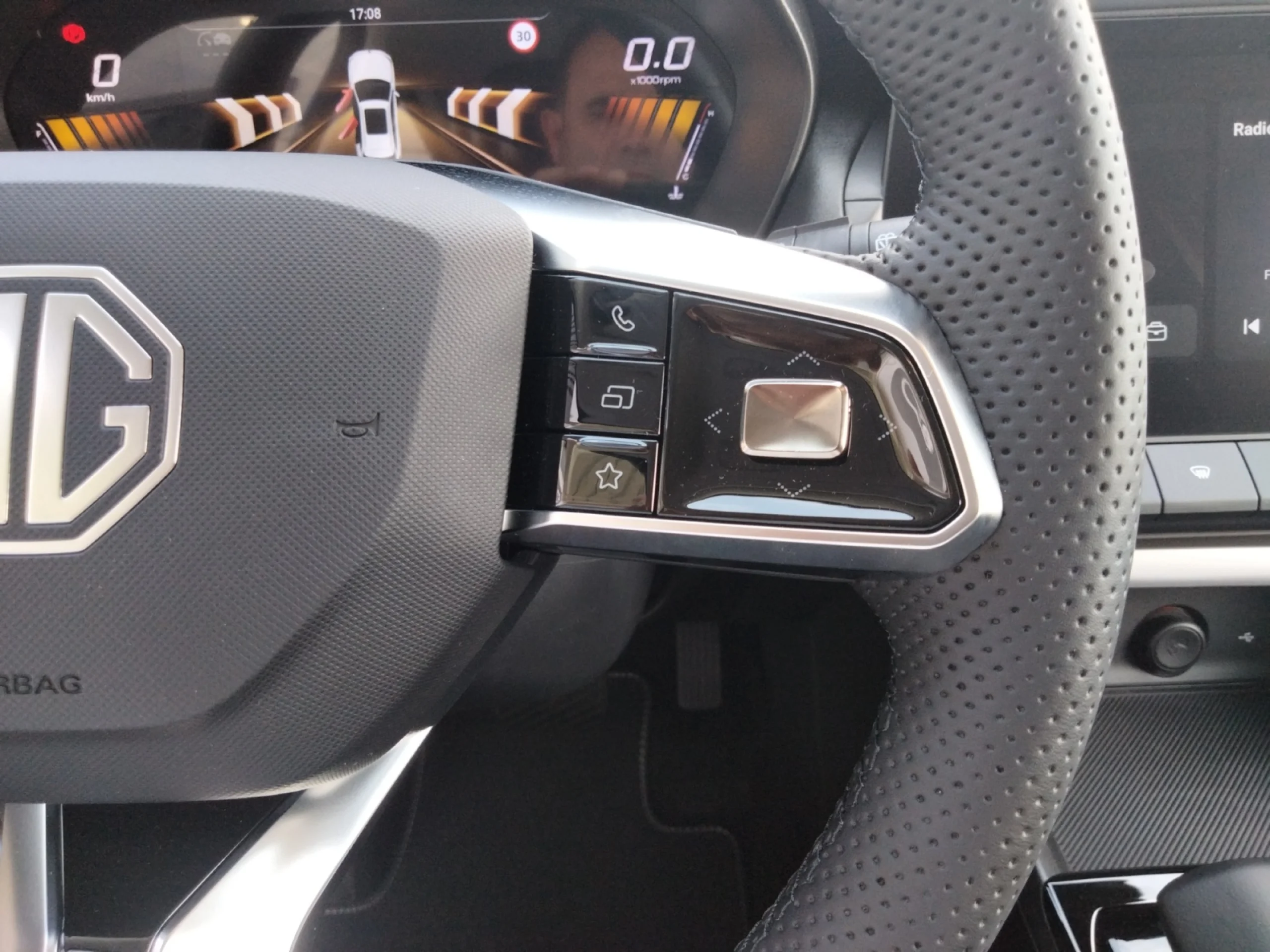 MG Zs LUXURY - Foto 13