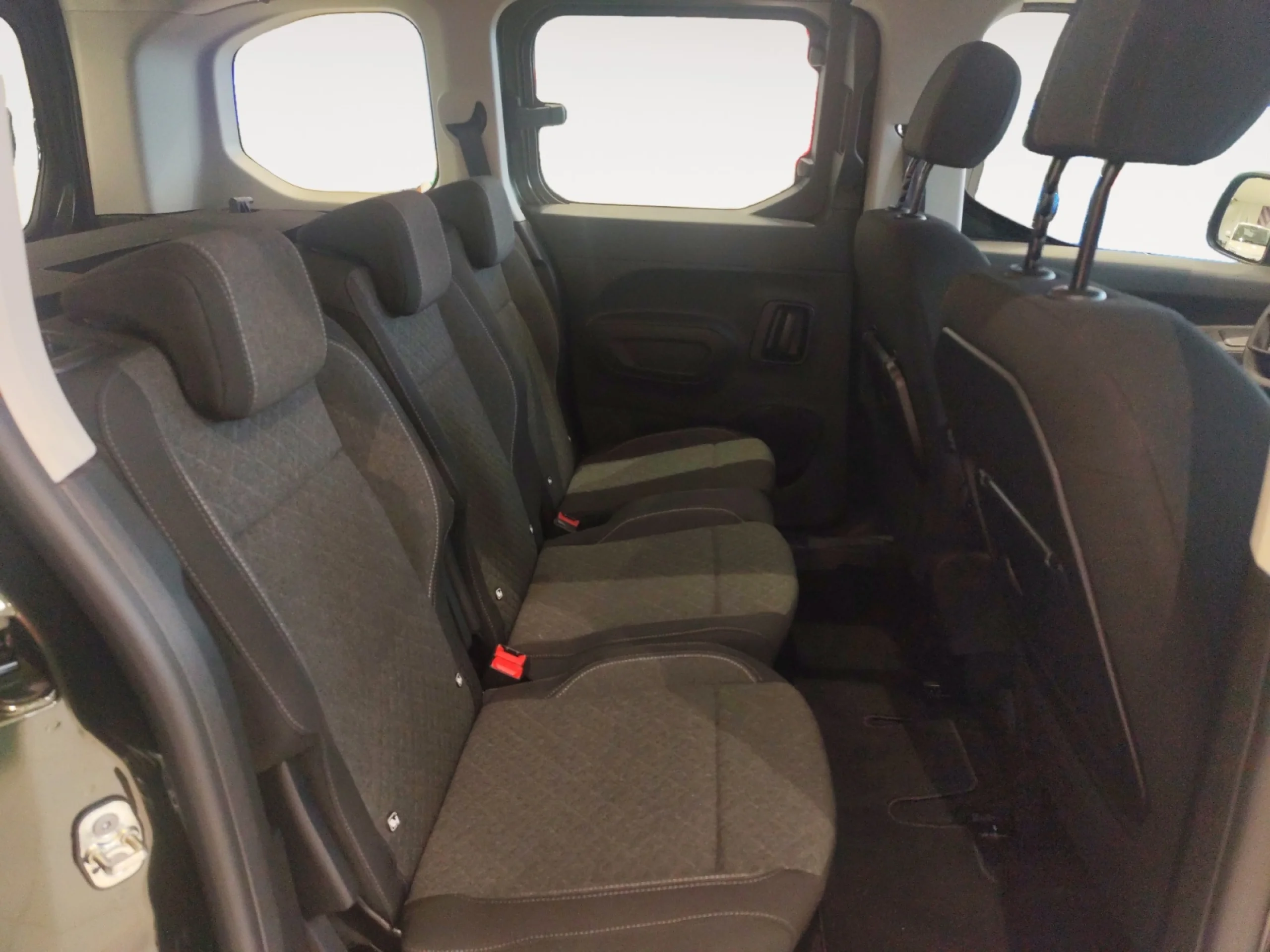 OPEL COMERCIALES COMBO COMBO 100 CV 1.5 TD S/S MT6 6.4 - Foto 6