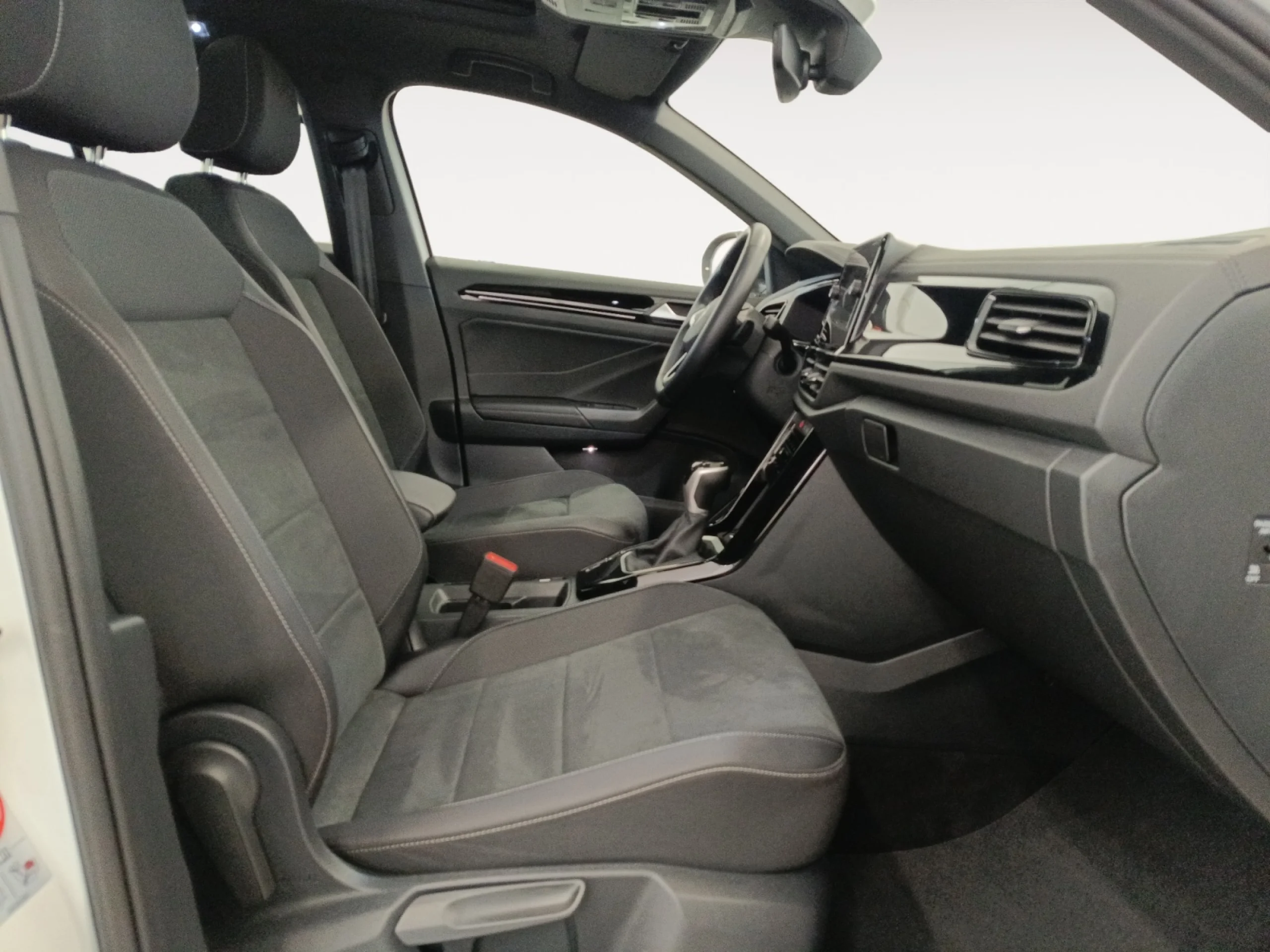VOLKSWAGEN T ROC T ROC DARK LINE 1.5 TSI 110 KW (150 CV)  AUTOM TICO DSG 7 VEL. - Foto 5