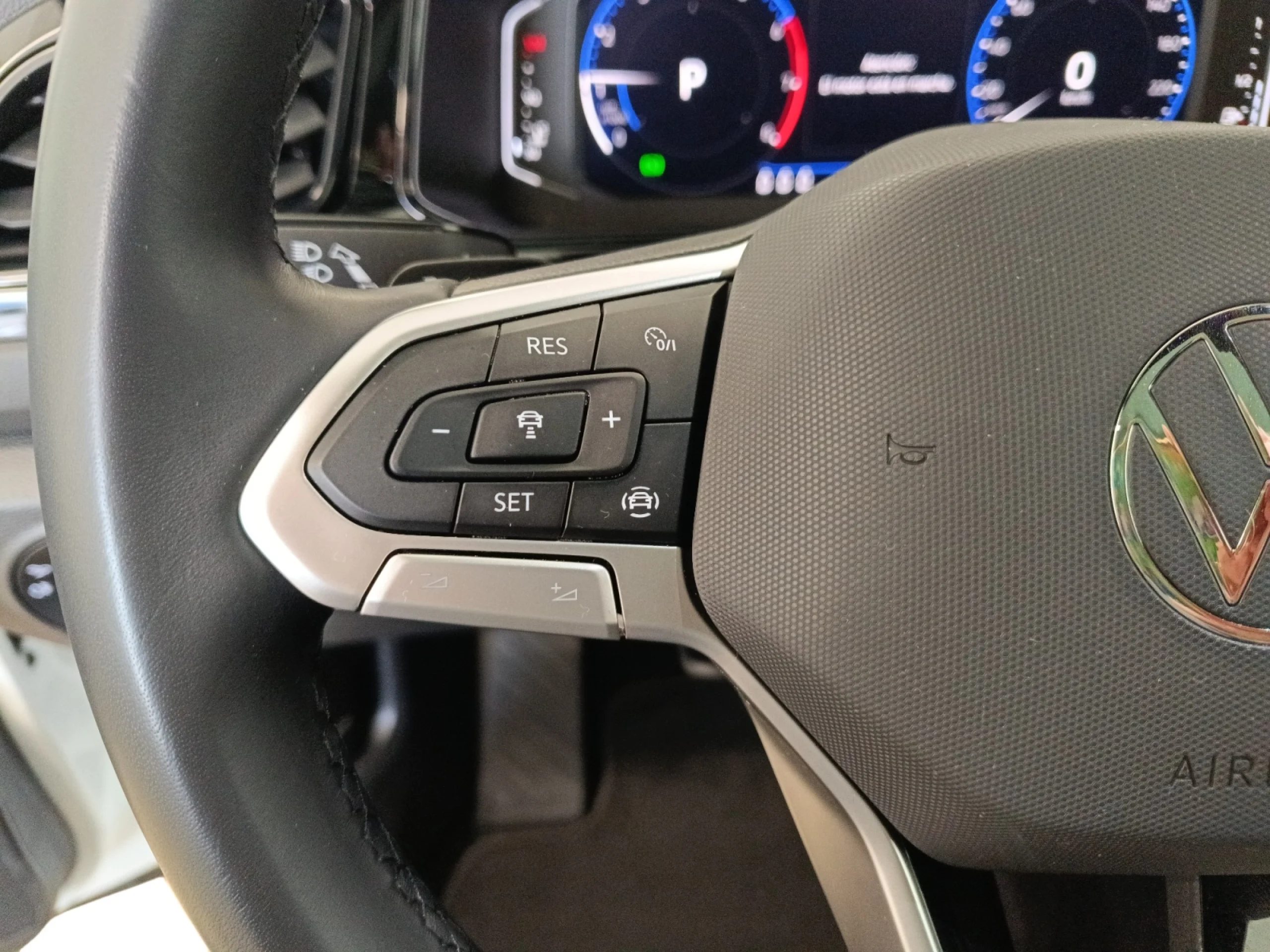 VOLKSWAGEN T ROC T ROC DARK LINE 1.5 TSI 110 KW (150 CV)  AUTOM TICO DSG 7 VEL. - Foto 11