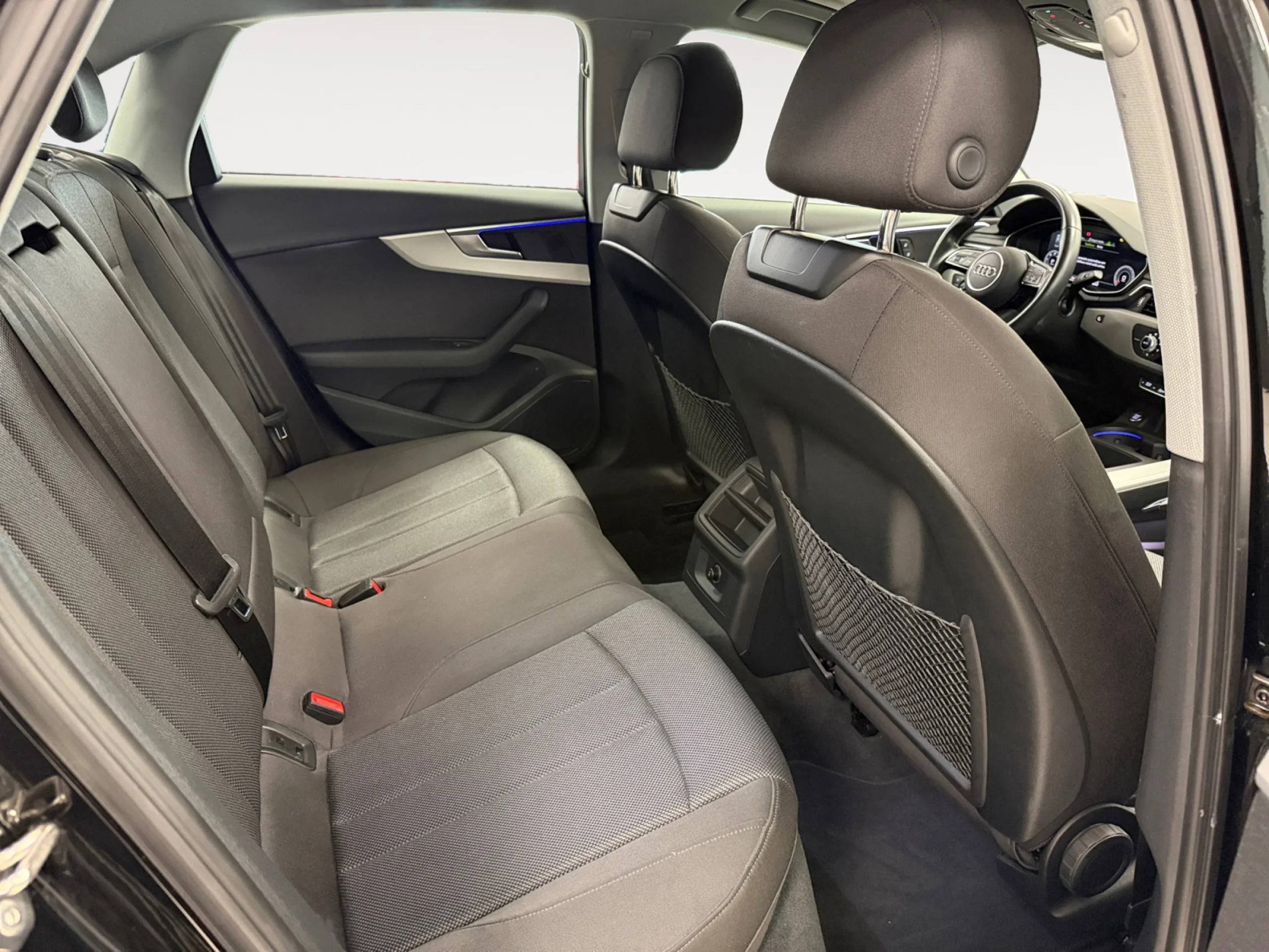 AUDI A4 ADVANCED 30 TDI 100KW (136CV) S TRONIC - Foto 6