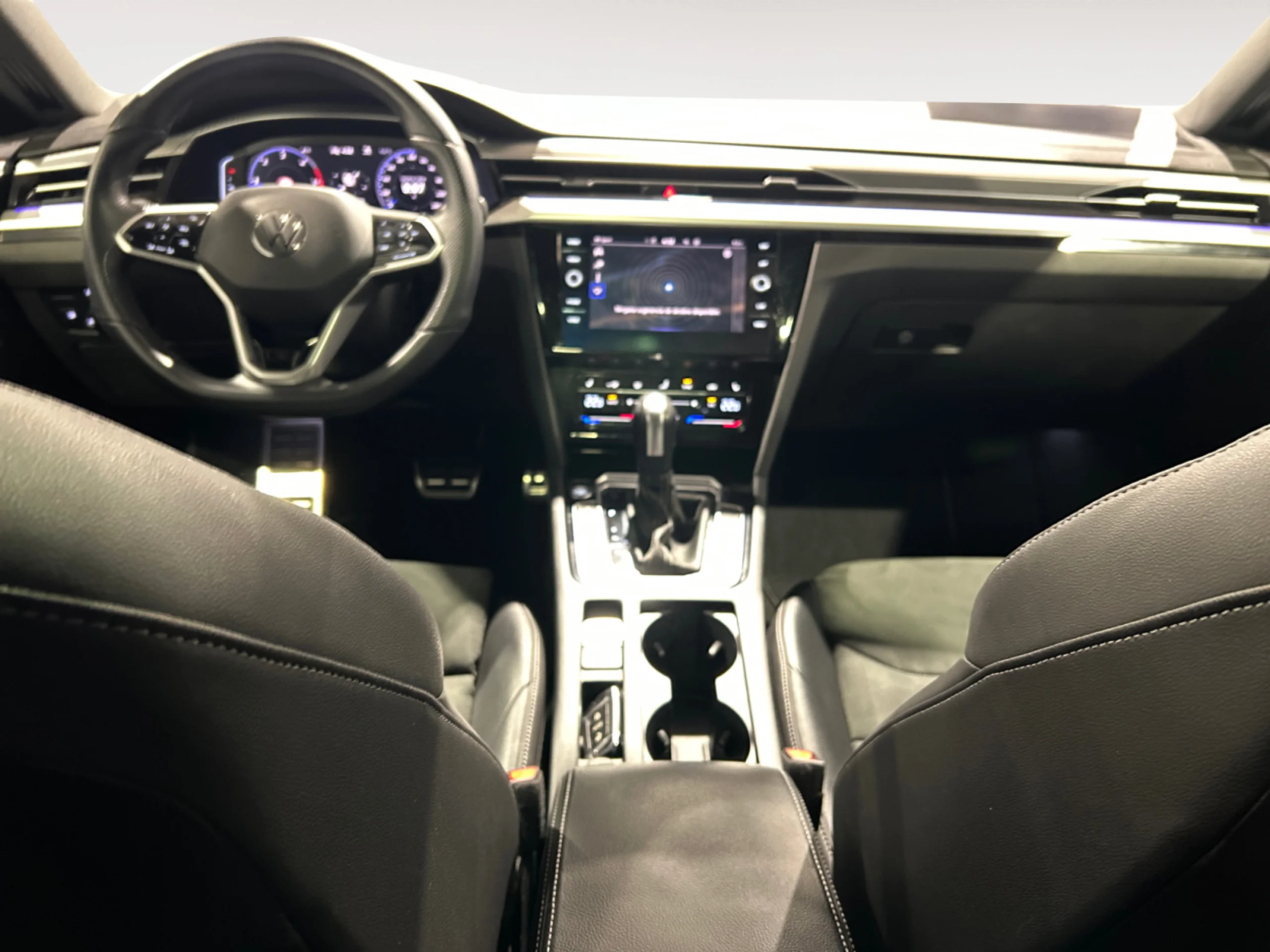 VOLKSWAGEN ARTEON R LINE 2.0 TDI 110KW (150CV) DSG - Foto 4