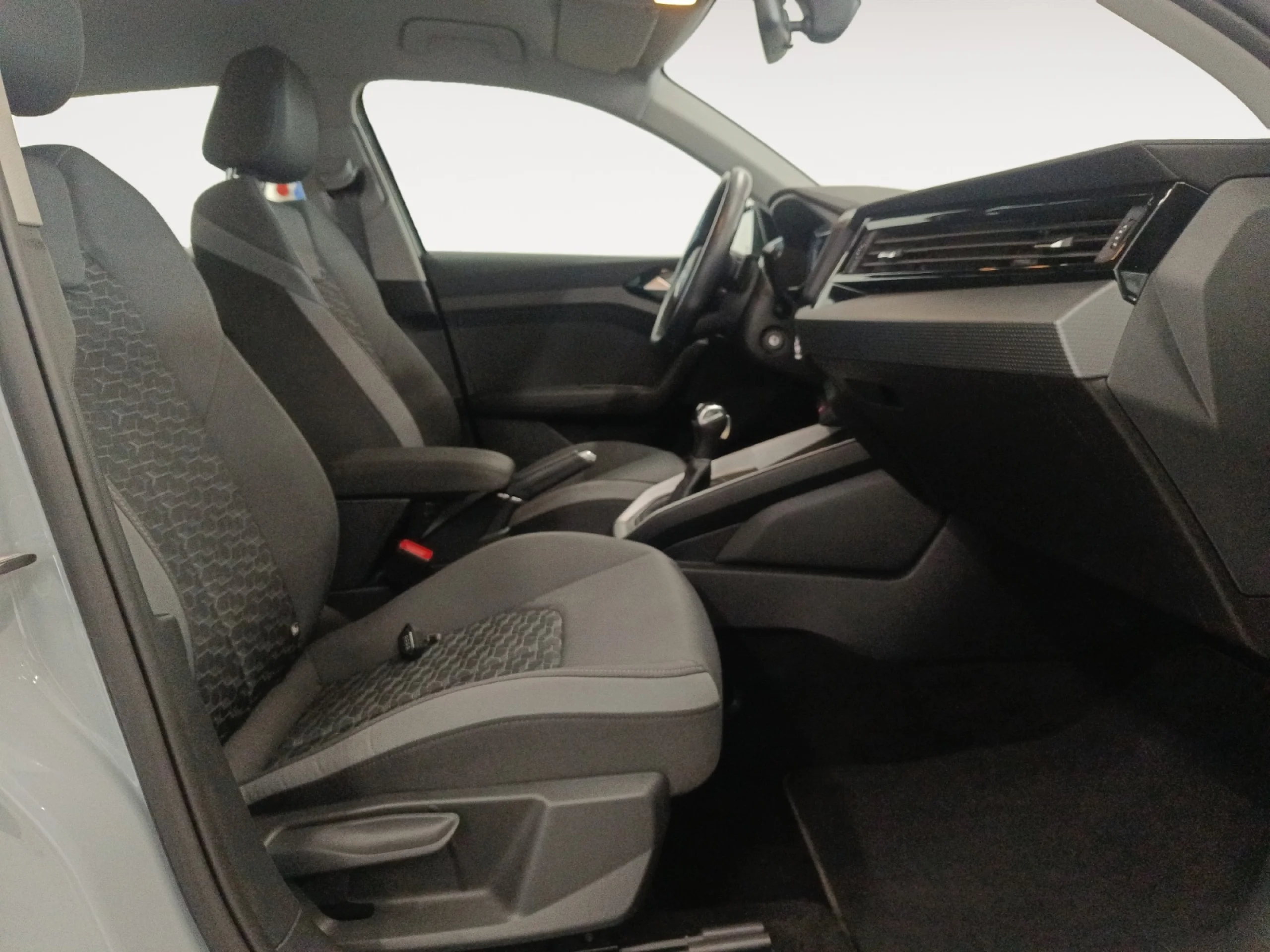 AUDI A1 SPORTBACK ADRENALIN 30 TFSI 81KW S TRON - Foto 5