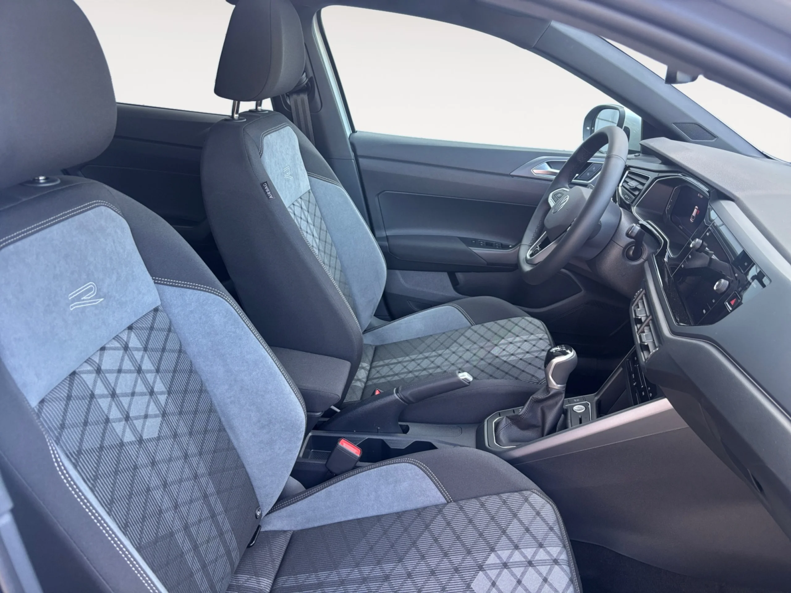 VOLKSWAGEN TAIGO R LINE 1.0 TSI 85KW (116CV) - Foto 5