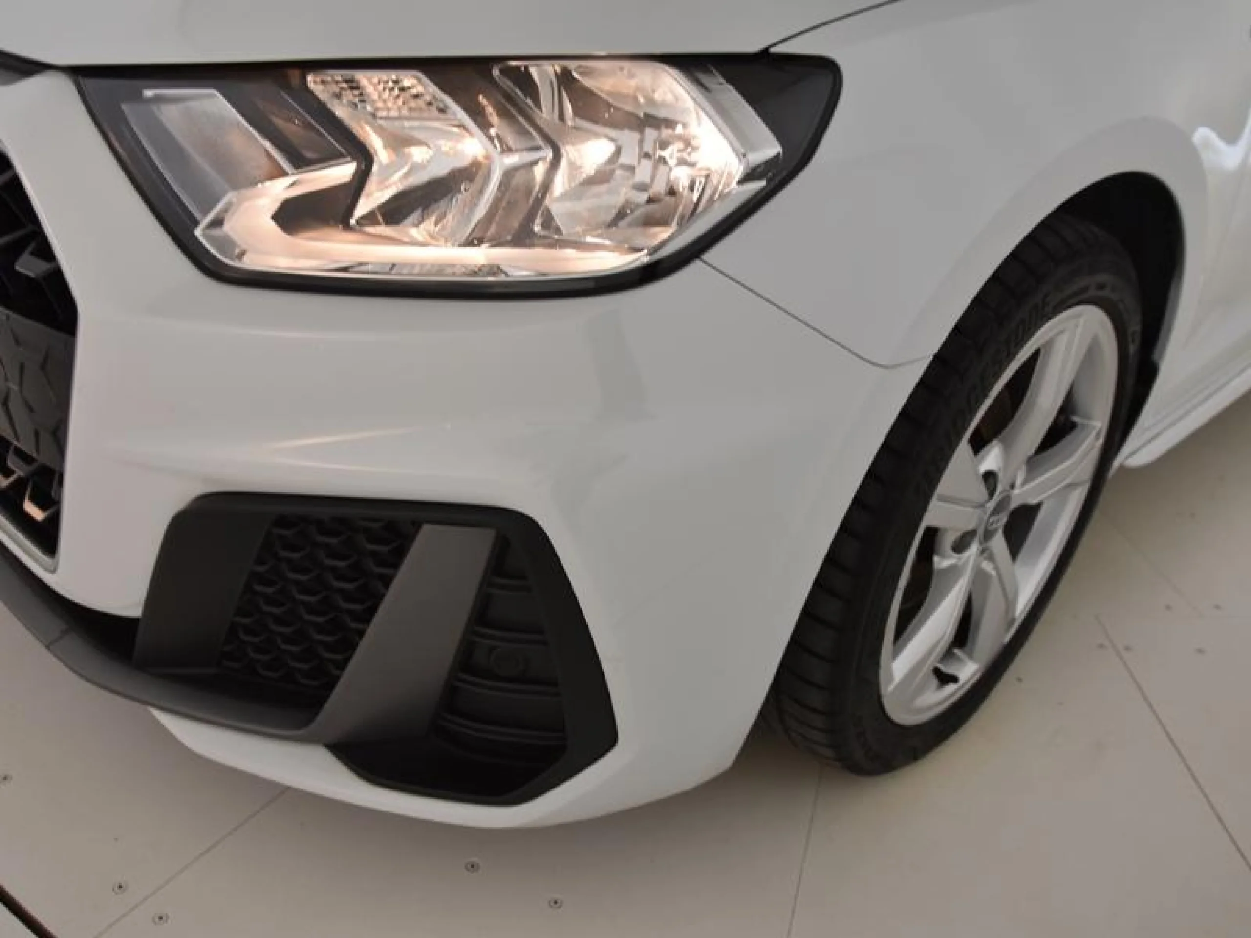 AUDI A1 S LINE 30 TFSI 85KW S TRONIC SPORTBACK - Foto 18
