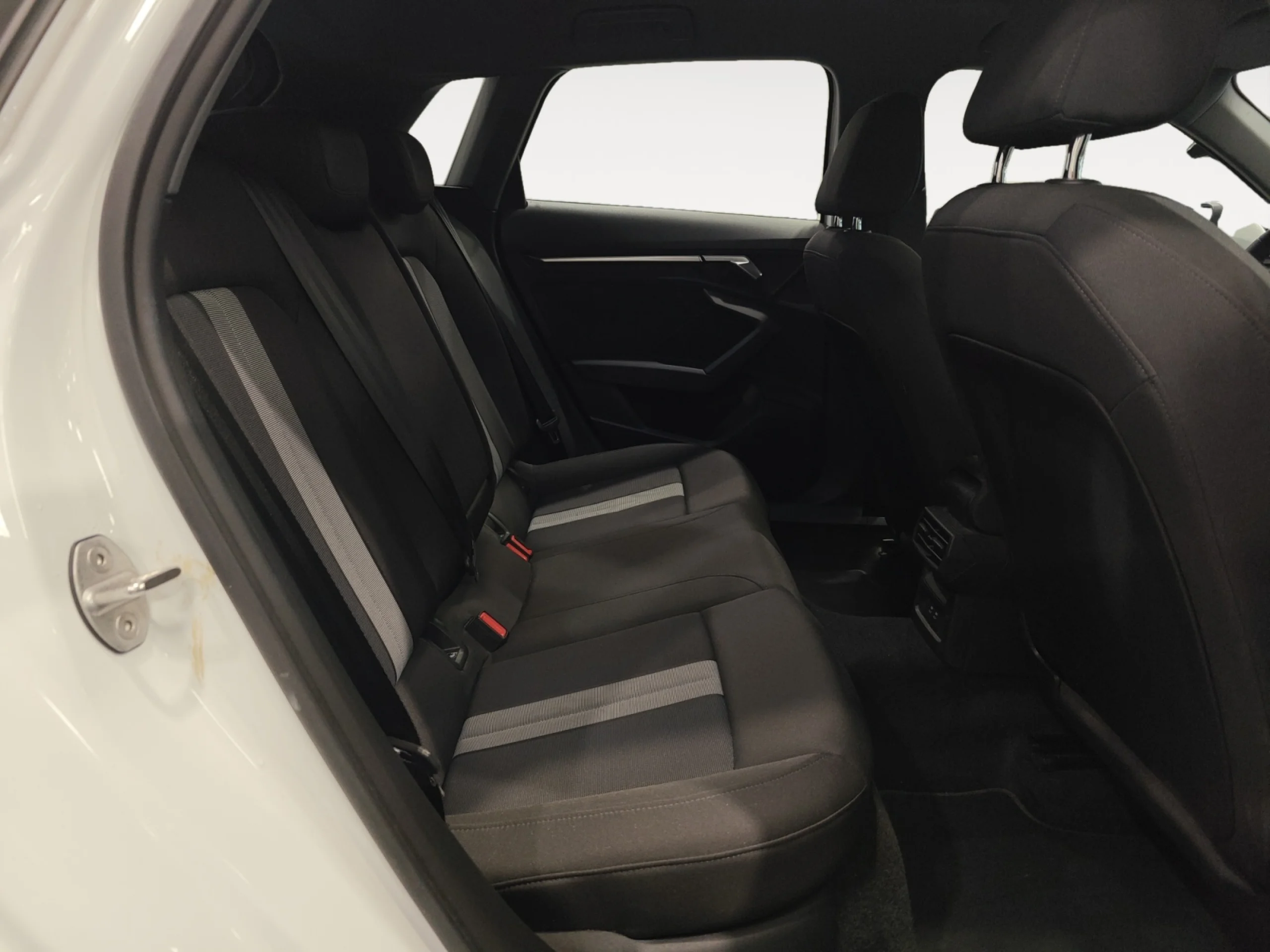 AUDI A3 SPORTBACK ADVANCED 30 TFSI 81KW S TRONIC - Foto 6