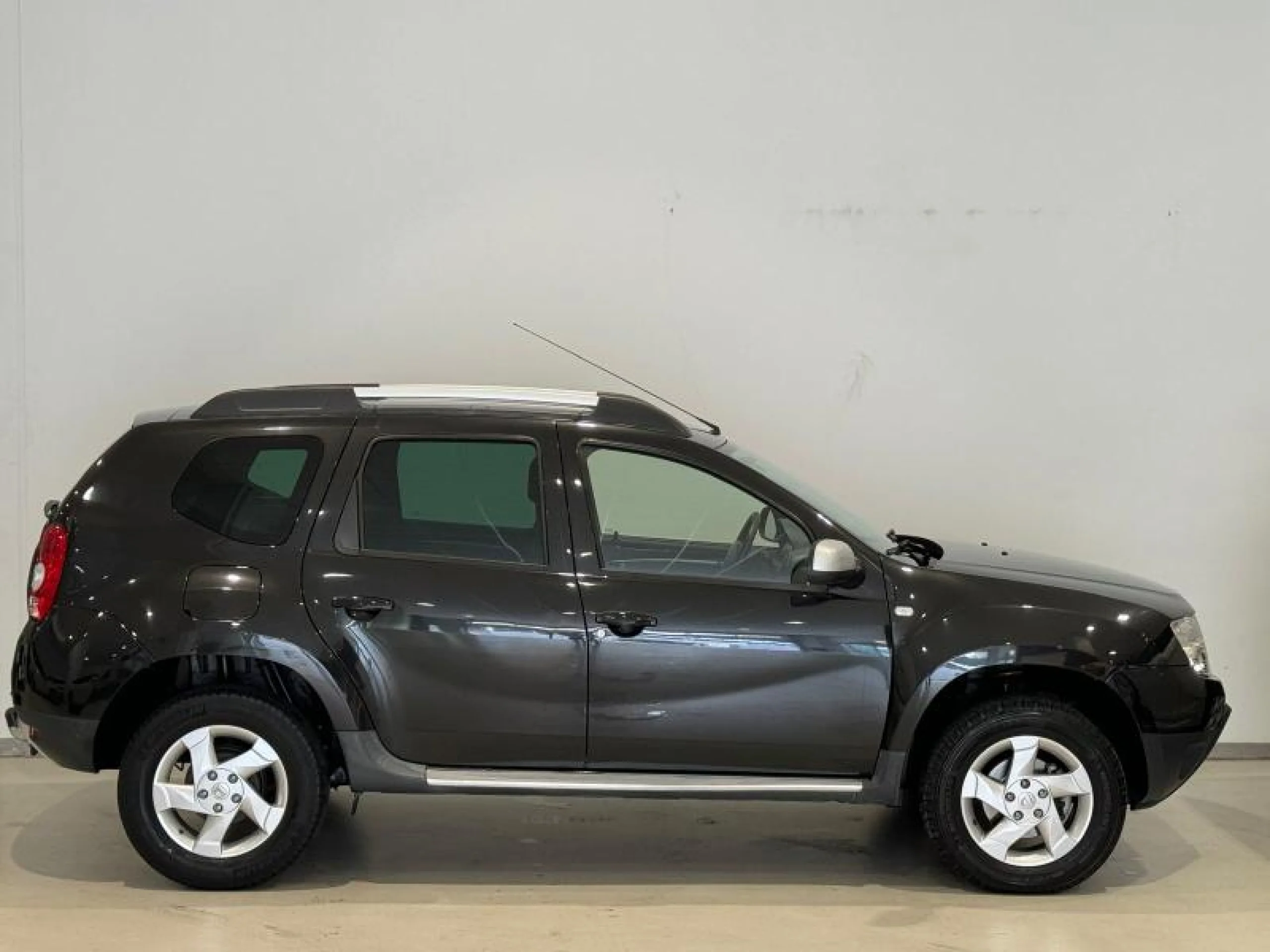 DACIA Duster LAUREATE DCI 110 E5 - Foto 3