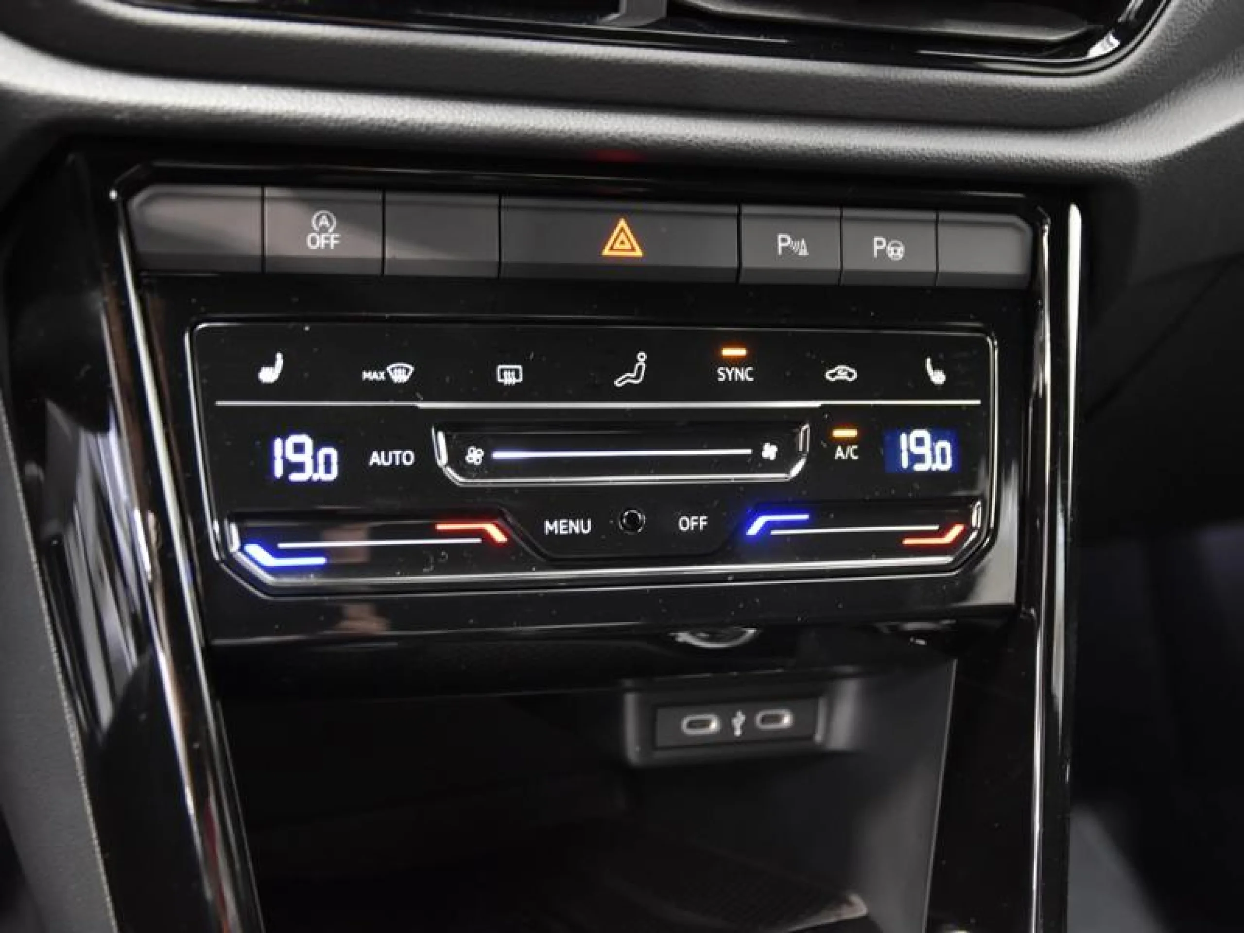 VOLKSWAGEN T ROC T ROC DARK LINE 1.5 TSI 110 KW (150 CV)  AUTOMÁTICO DSG 7 VEL. - Foto 12