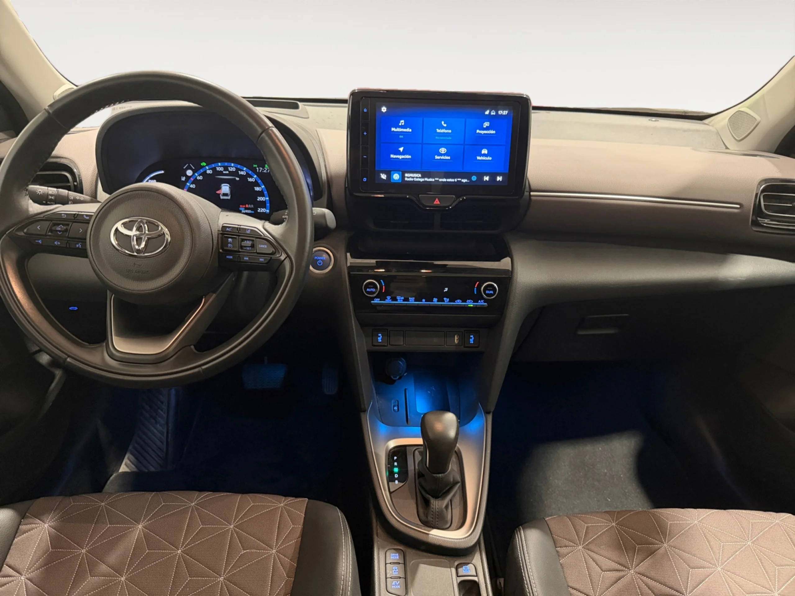 TOYOTA Yaris 1.5 120H STYLE - Foto 4