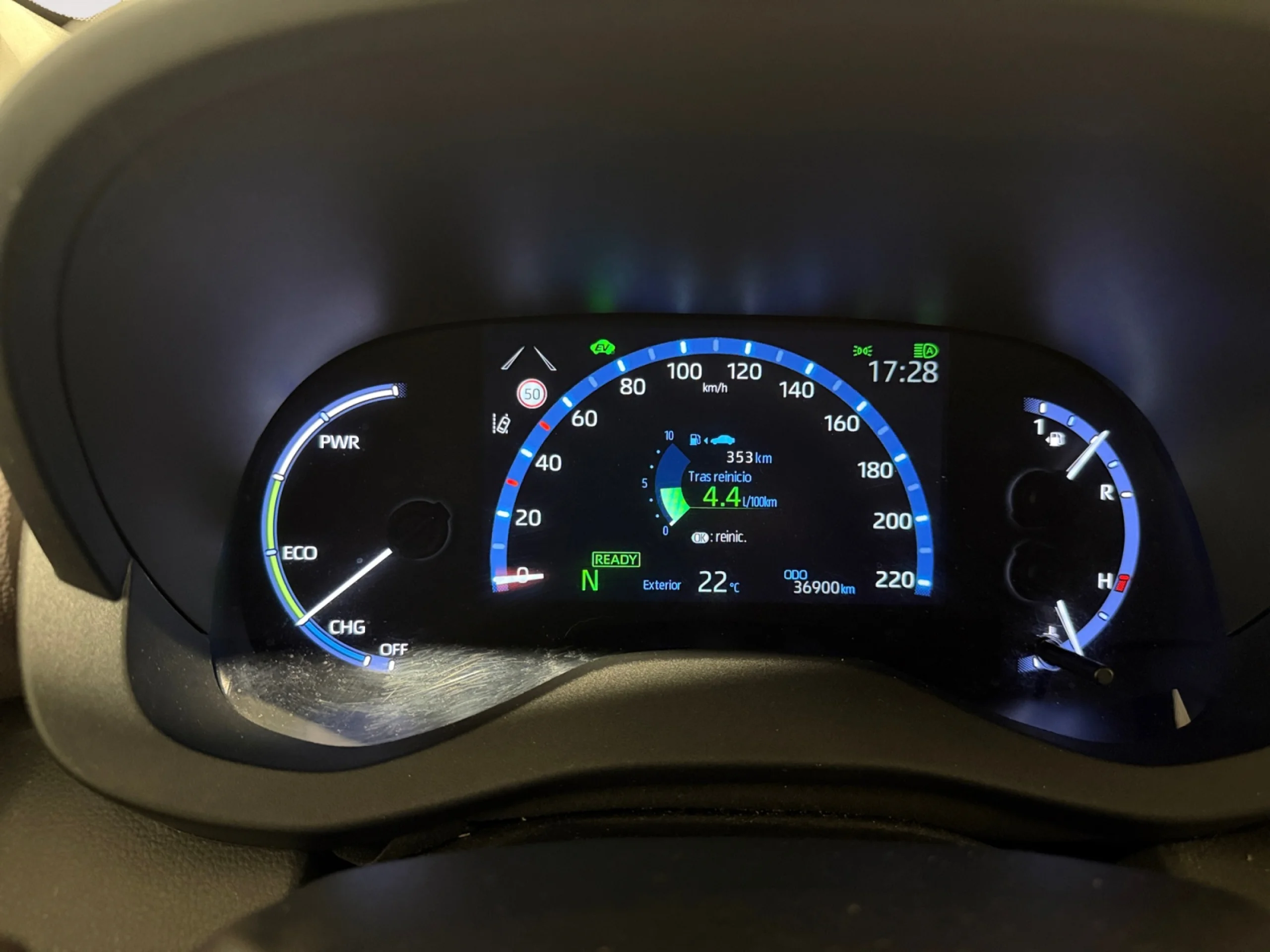 TOYOTA Yaris 1.5 120H STYLE - Foto 7