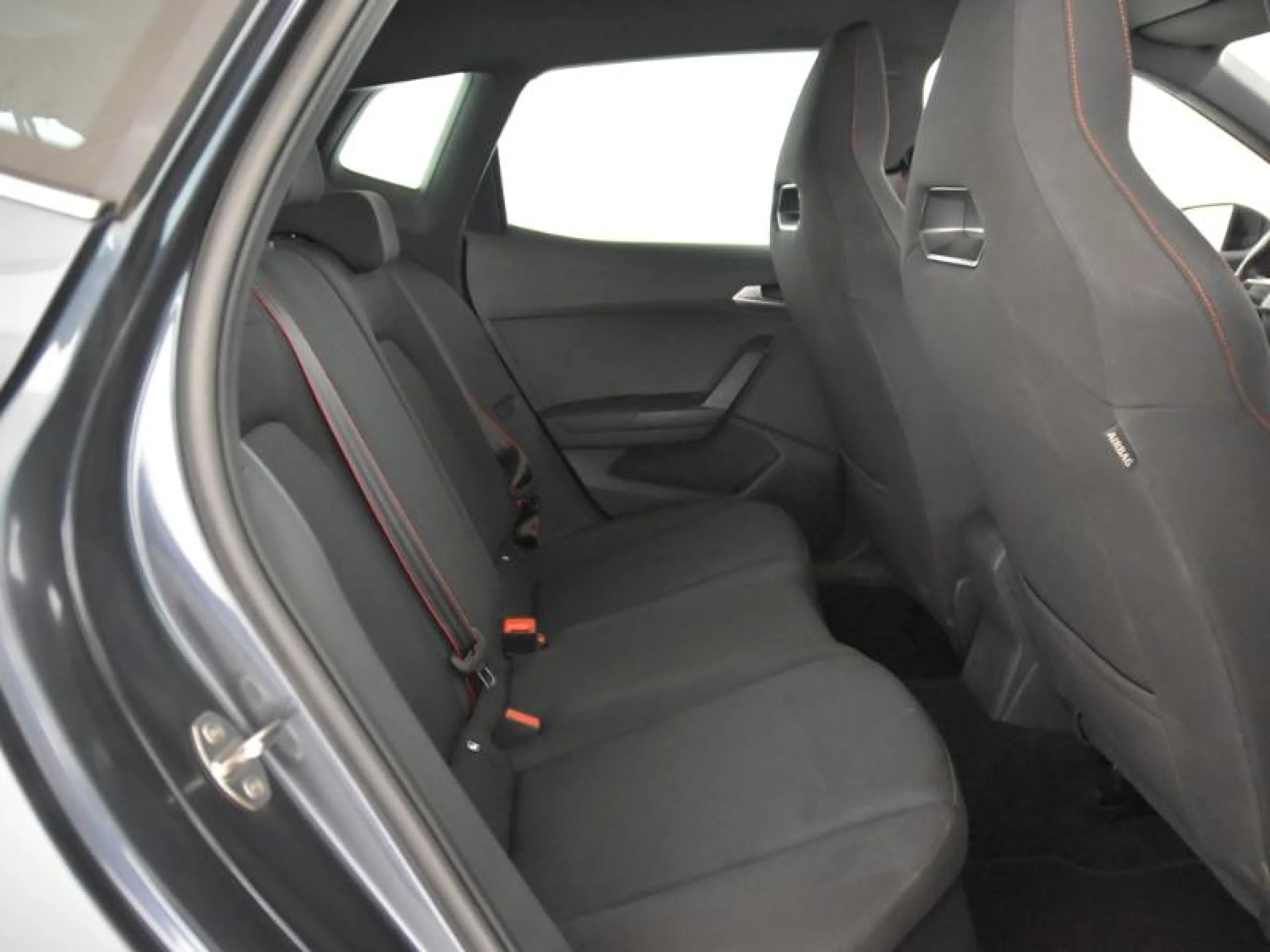 SEAT ARONA 1.0 TSI 85KW (115CV) FR SPECIAL EDITION - Foto 6