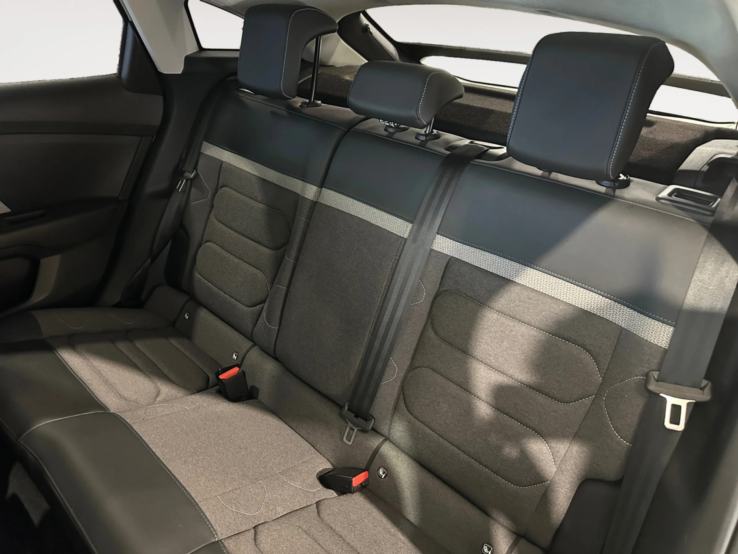 CITROEN C4 BLUEHDI 130 S&S EAT8 FEEL PACK - Foto 6