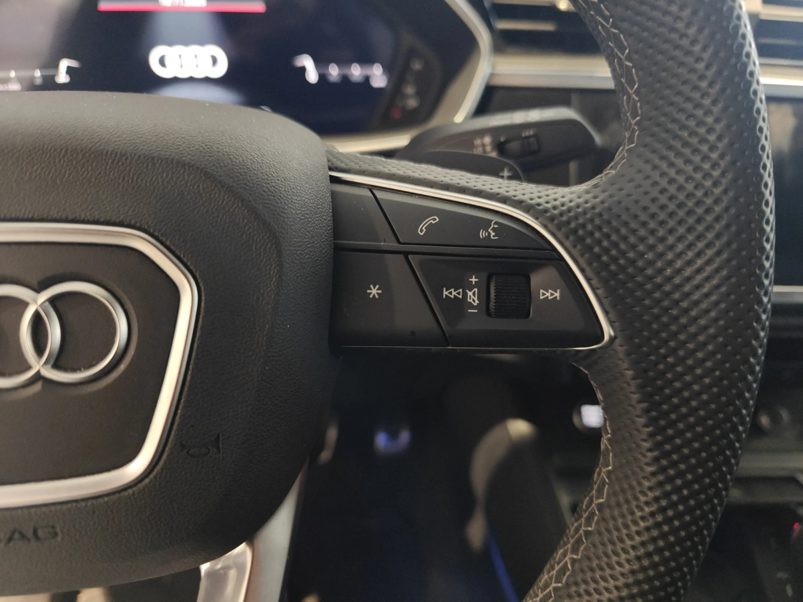 AUDI Q3 S LINE 35 TDI 110KW (150CV) S TRONIC - Foto 8