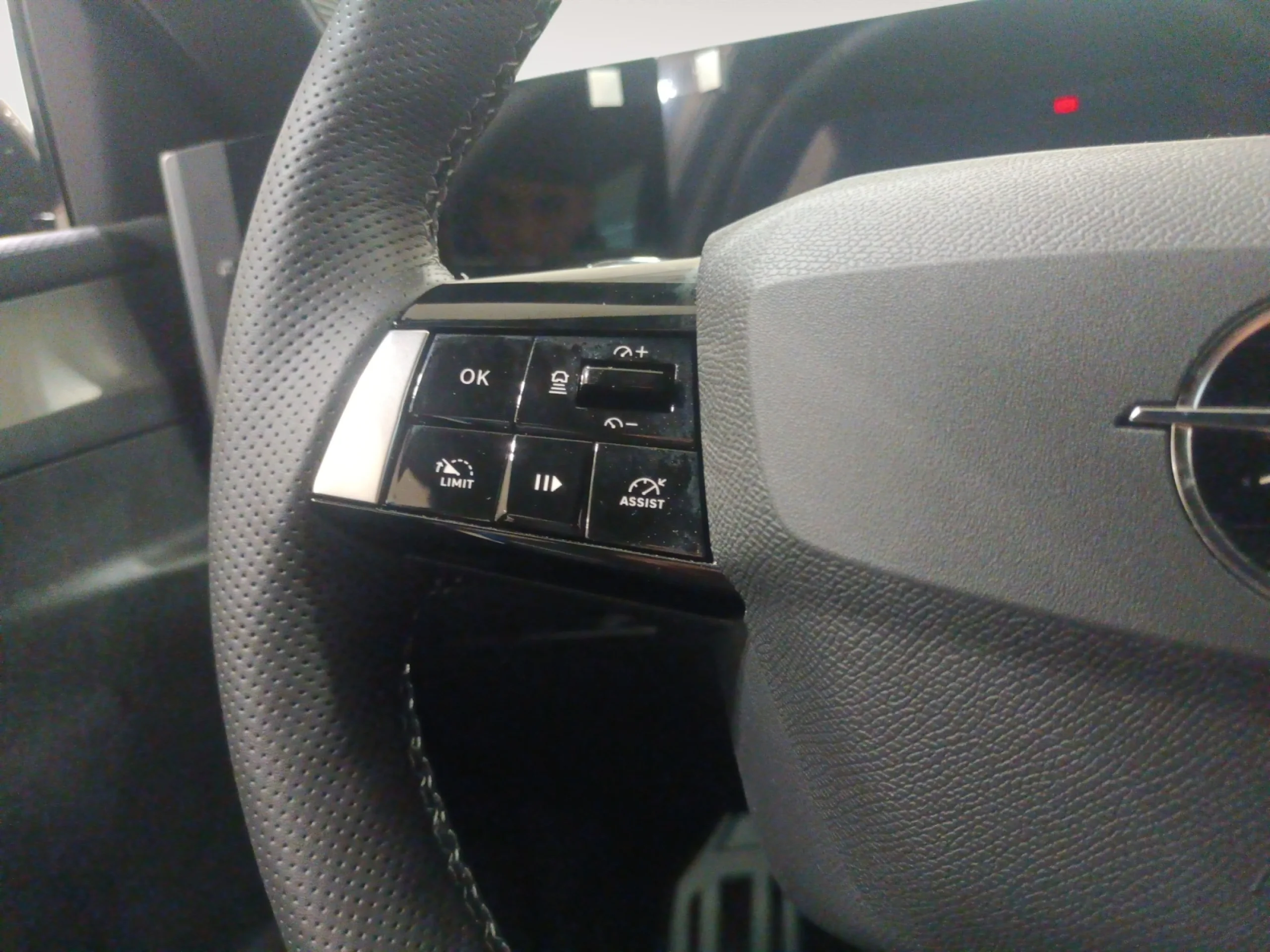 OPEL ASTRA 1.2T XHT 96KW (130CV) GS AUTO - Foto 11