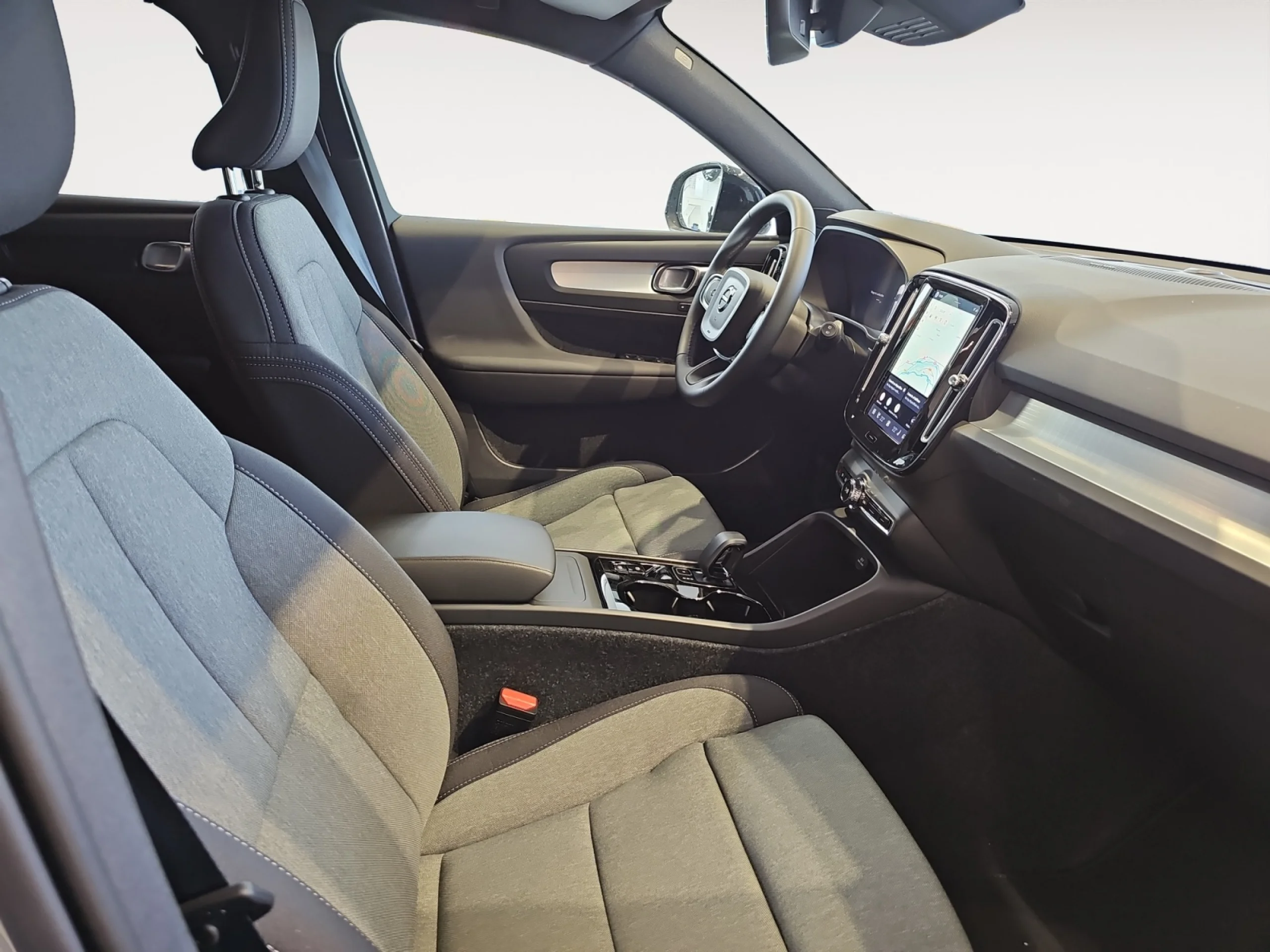 VOLVO XC40 2.0 B3 G BLACK EDITION PLUS AUTO - Foto 5