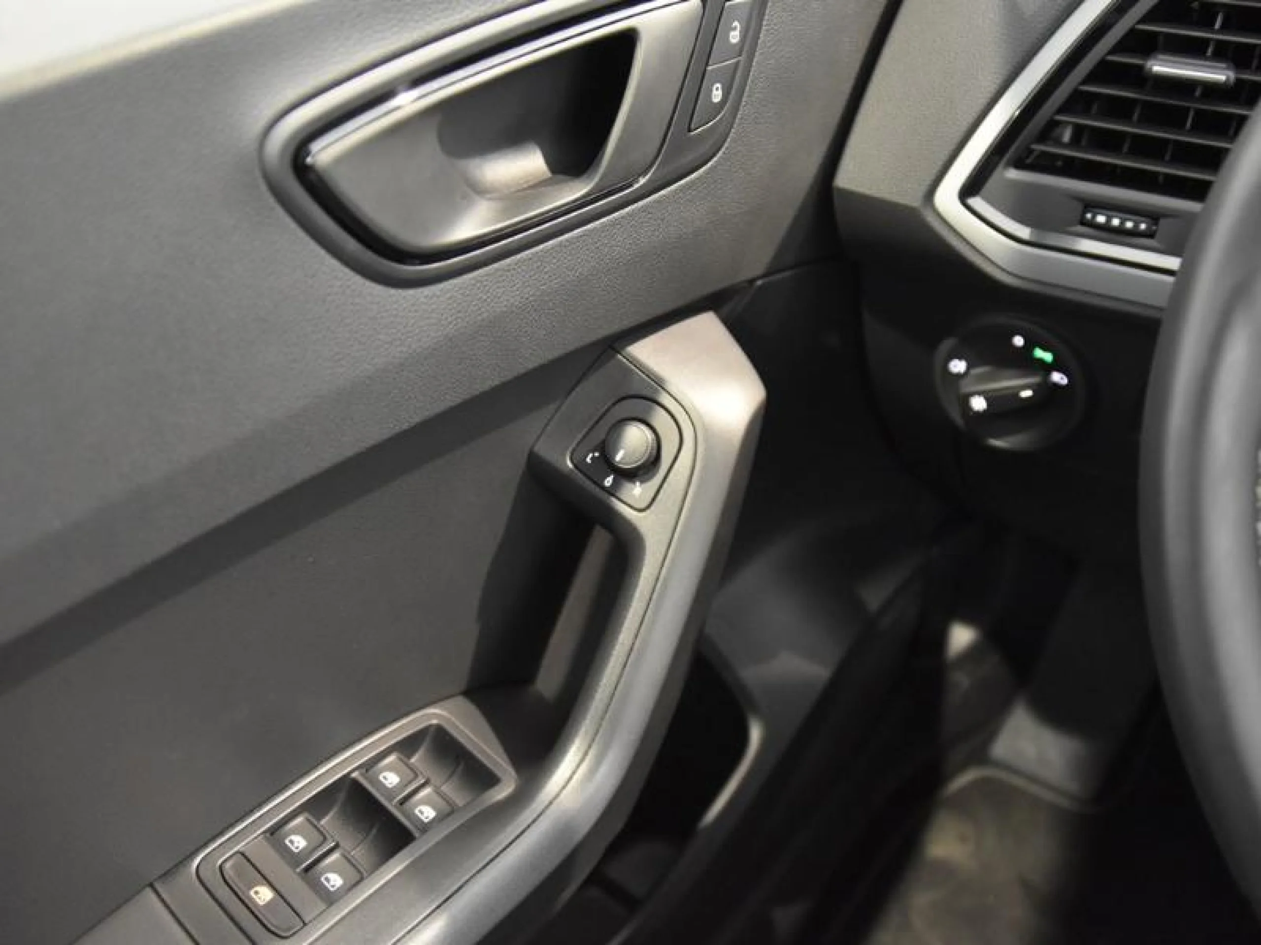 SEAT ATECA 1.0 TSI 81KW (110CV) ST&SP REFERENCE - Foto 17