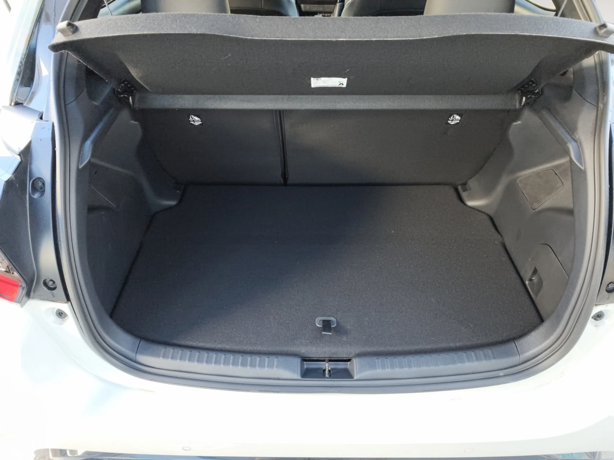 TOYOTA Yaris 1.5 130H PREMIERE EDITION - Foto 7